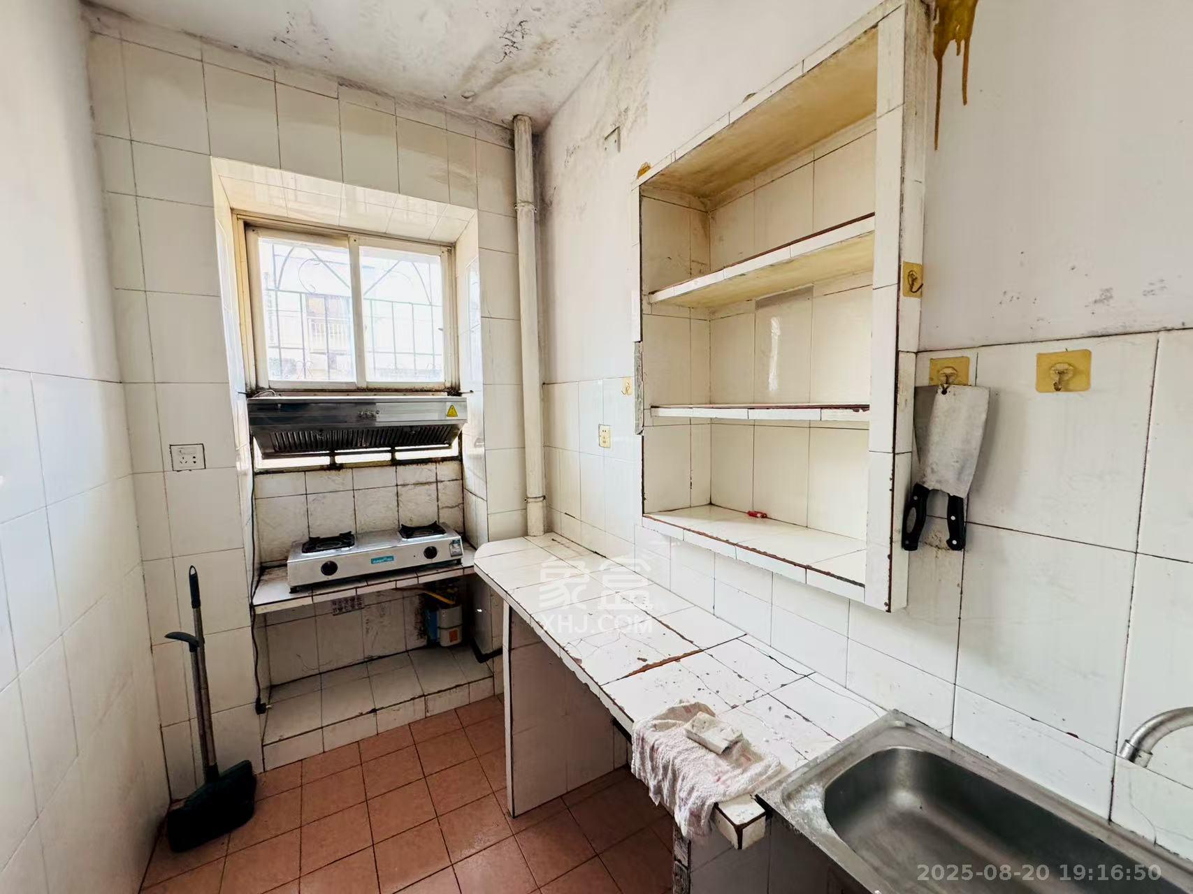 富康小区(富康花园) 2室1厅1卫 1100.0元/月 富康小区(富康花园) 2室1厅1卫 1100.0元/月室内图