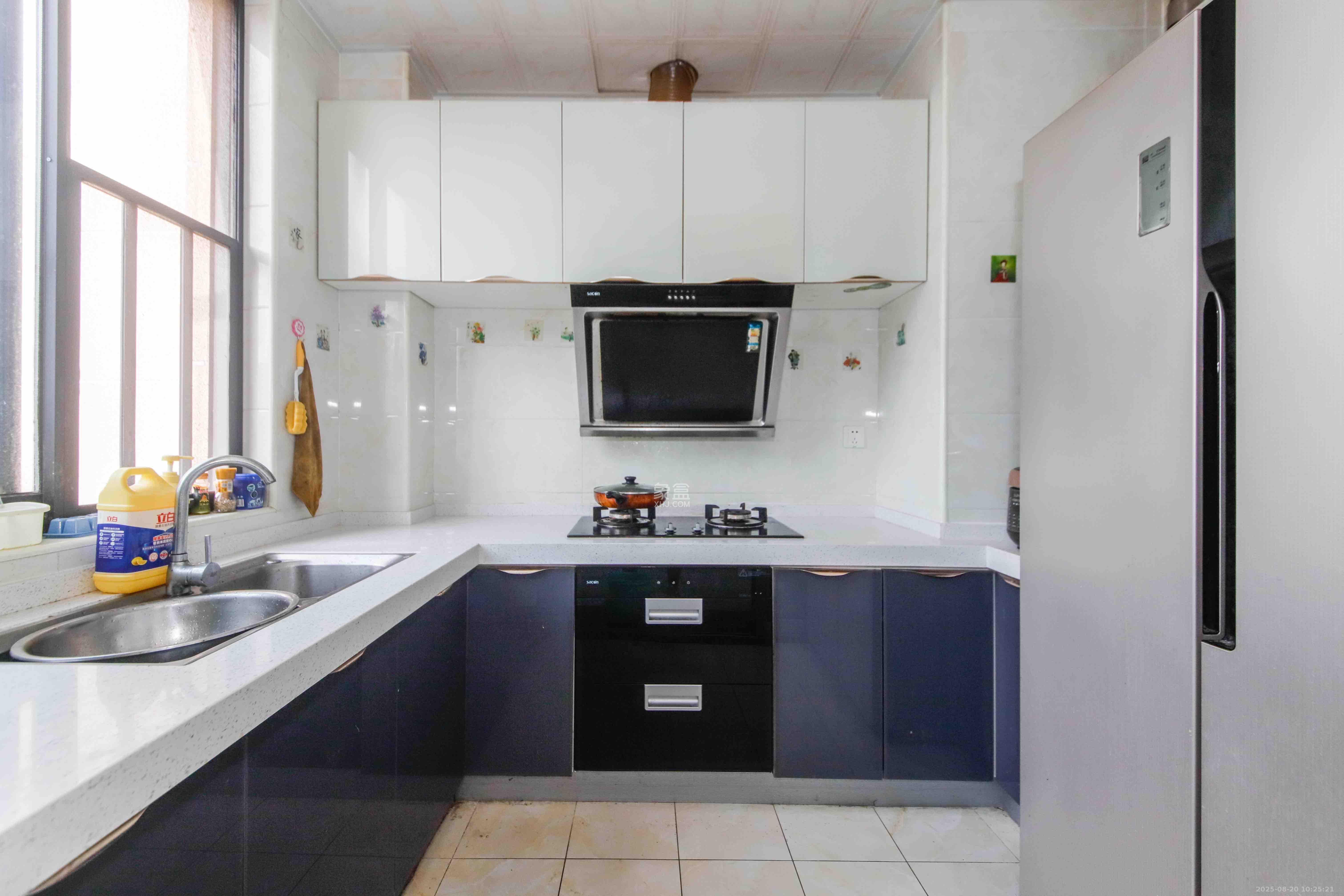 君康家园(梅溪湖七喜街)  4室2厅2卫    3900.0元/月 君康家园(梅溪湖七喜街)  4室2厅2卫    3900.0元/月室内图