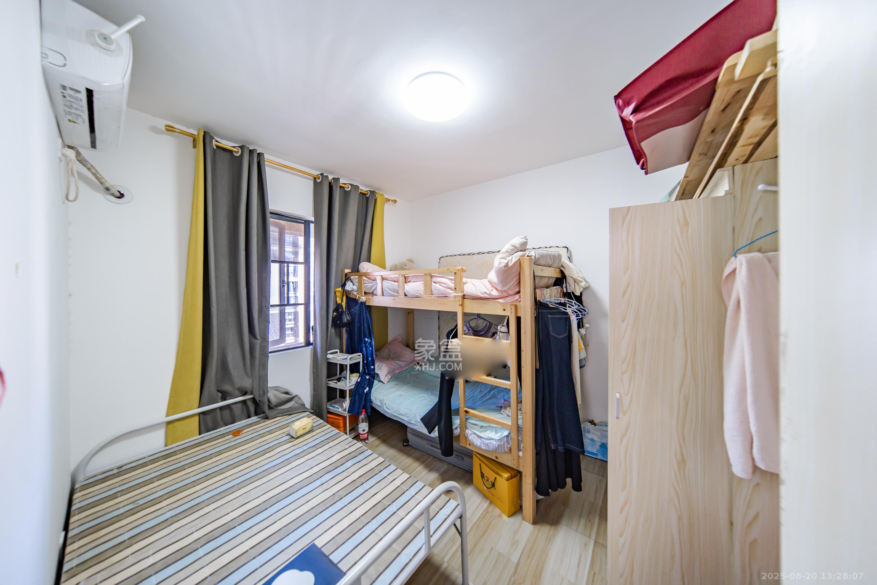 湘熙水郡（观澜海赋家园）  4室2厅2卫    150.0万卧室