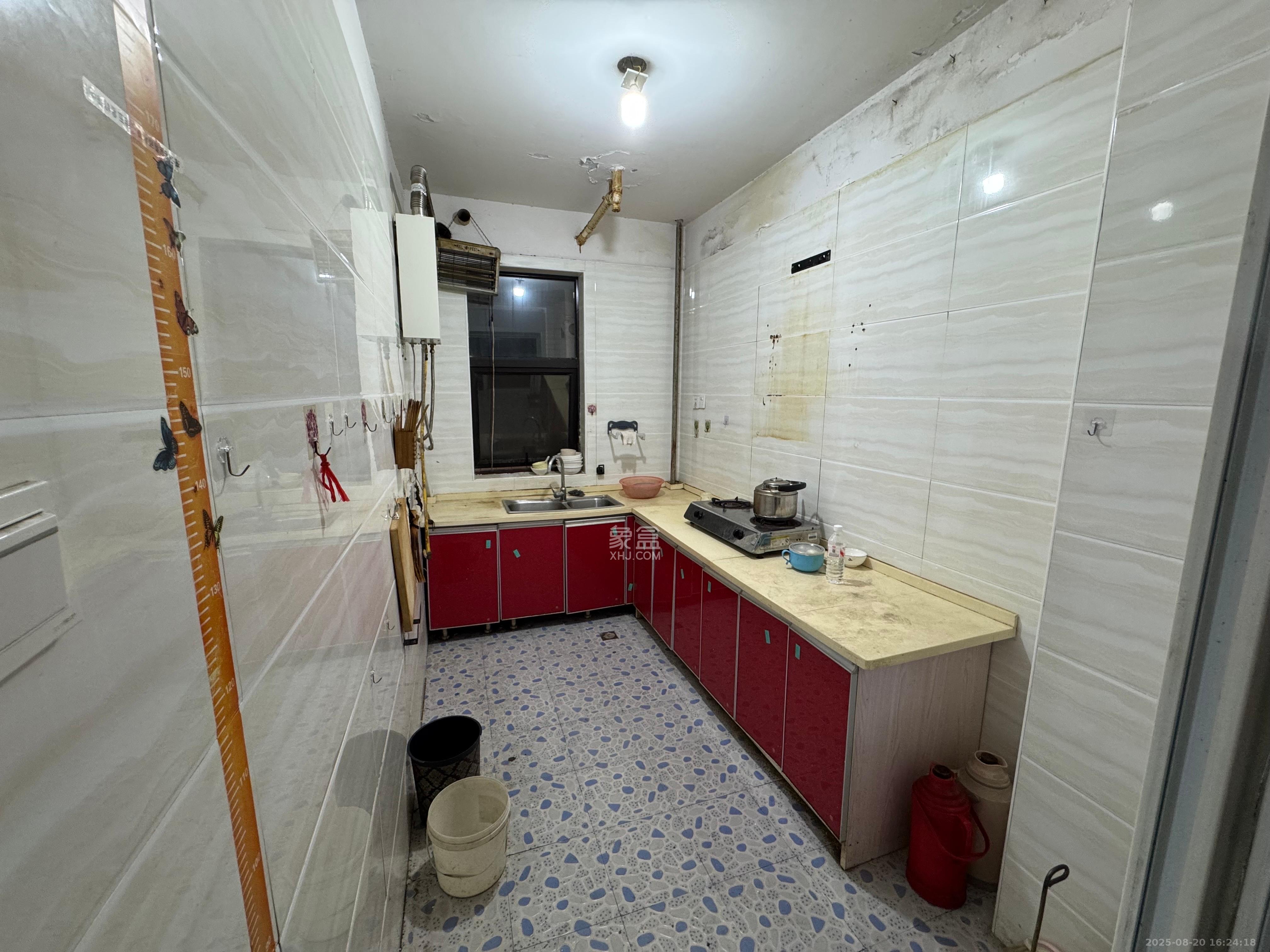 上东辛顿公寓 3室2厅1卫 1500.0元/月 上东辛顿公寓 3室2厅1卫 1500.0元/月室内图