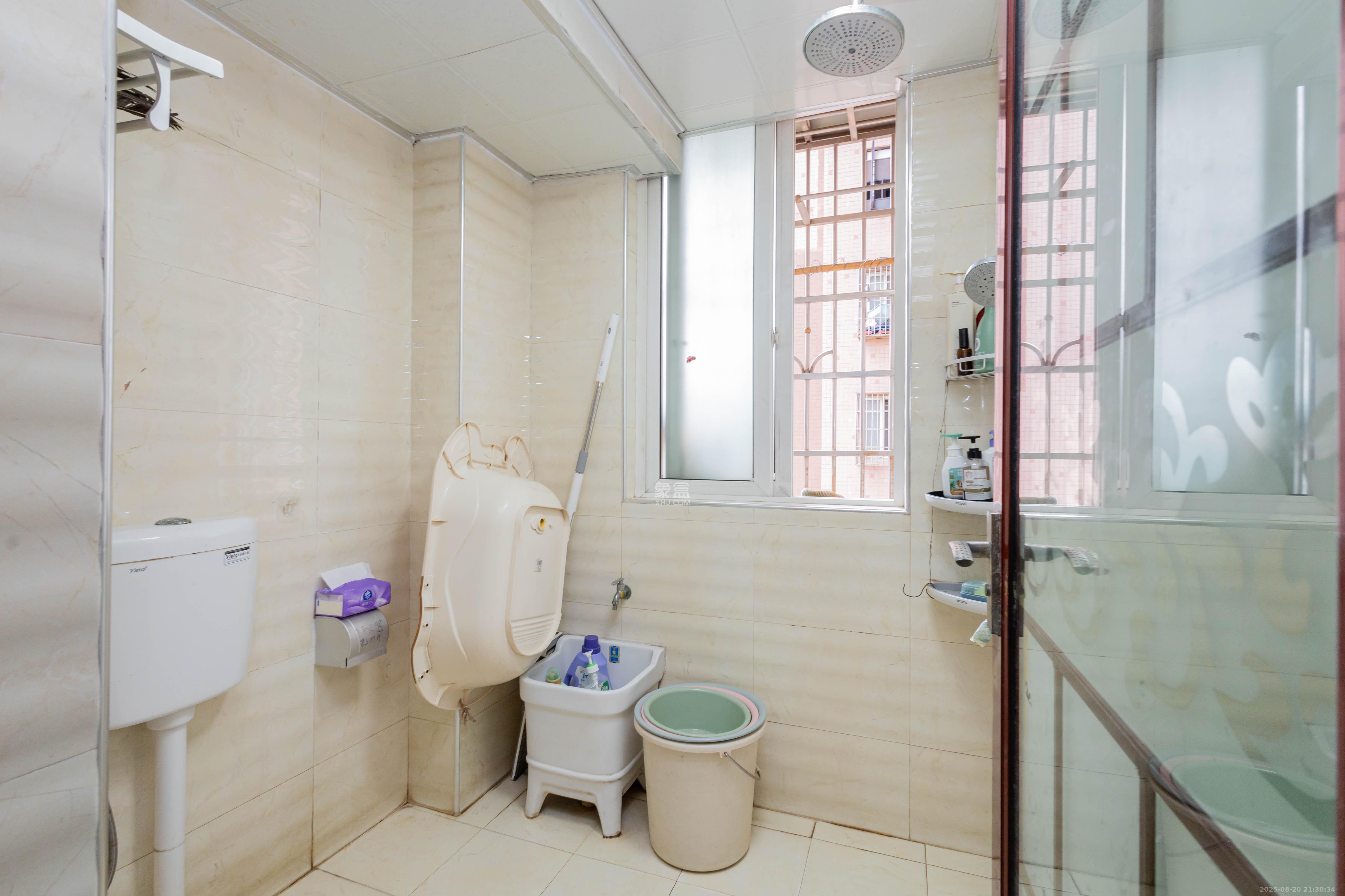 东门尚苑 2室2厅1卫 42.8万 东门尚苑 2室2厅1卫 42.8万卫生间