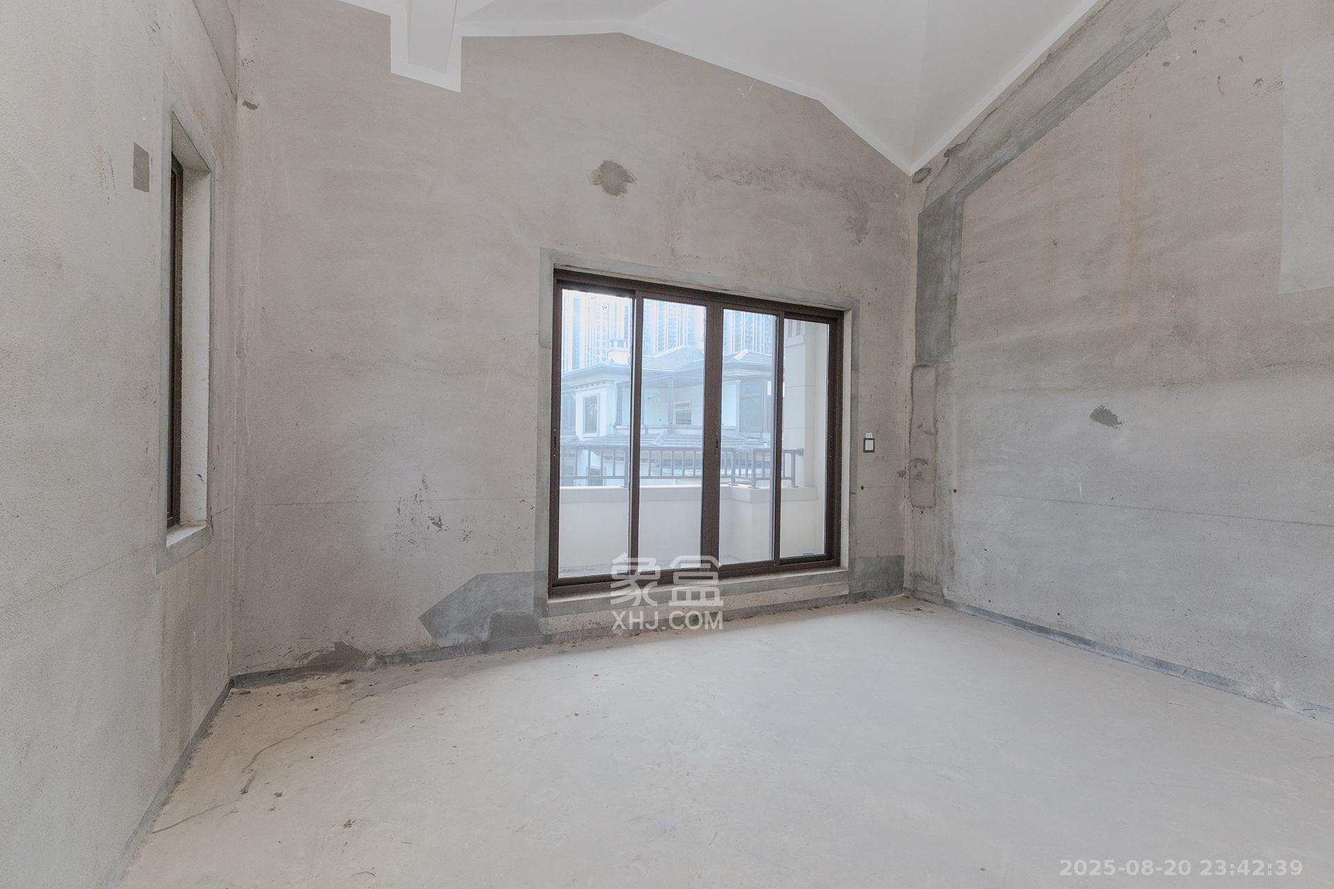 龙湖湘风原著(龙湖湘风星城)  6室2厅4卫    420.0万 龙湖湘风原著(龙湖湘风星城)  6室2厅4卫    420.0万卧室