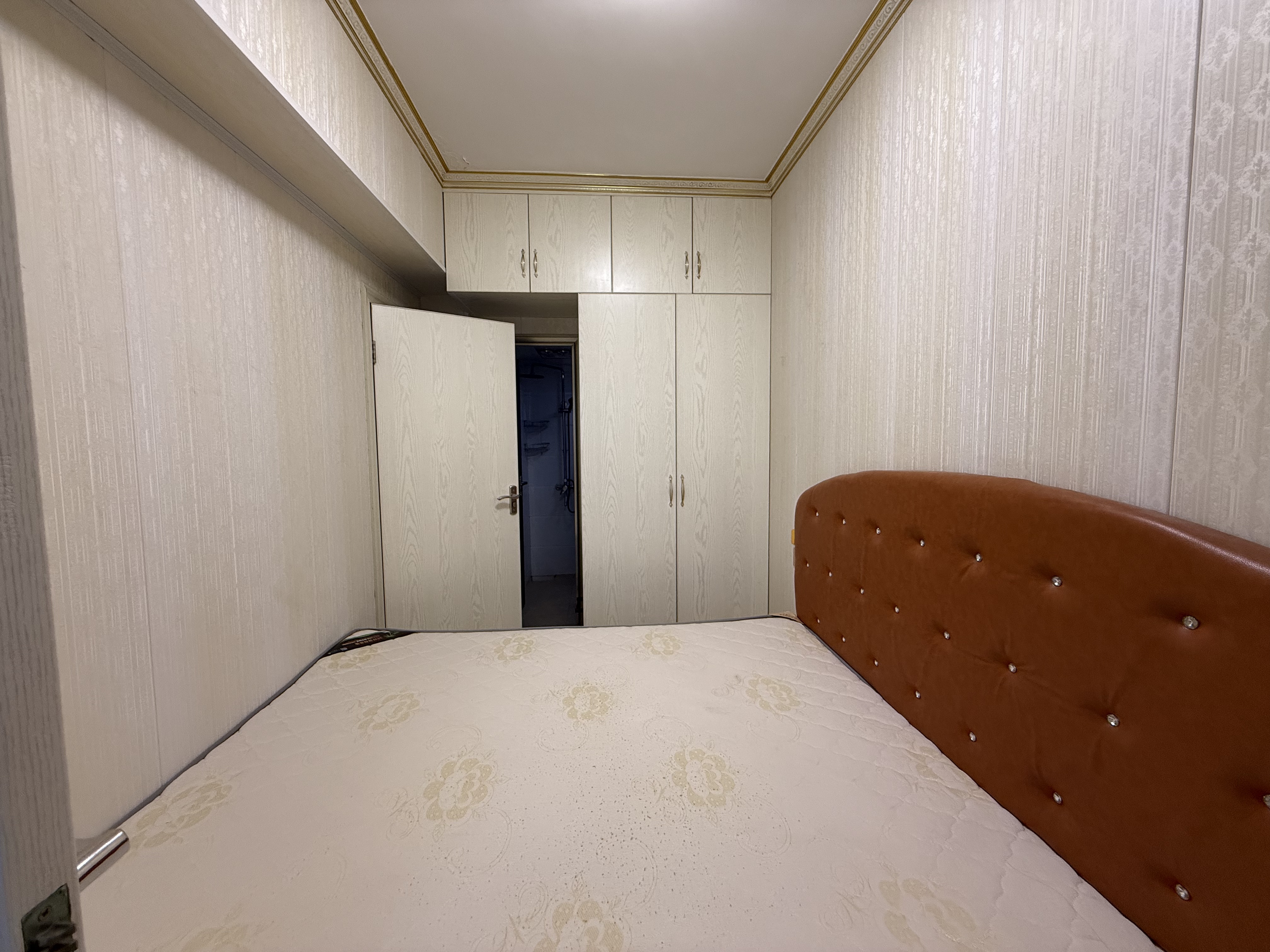 东方豪苑  1室1厅1卫    1100.0元/月 东方豪苑  1室1厅1卫    1100.0元/月室内图