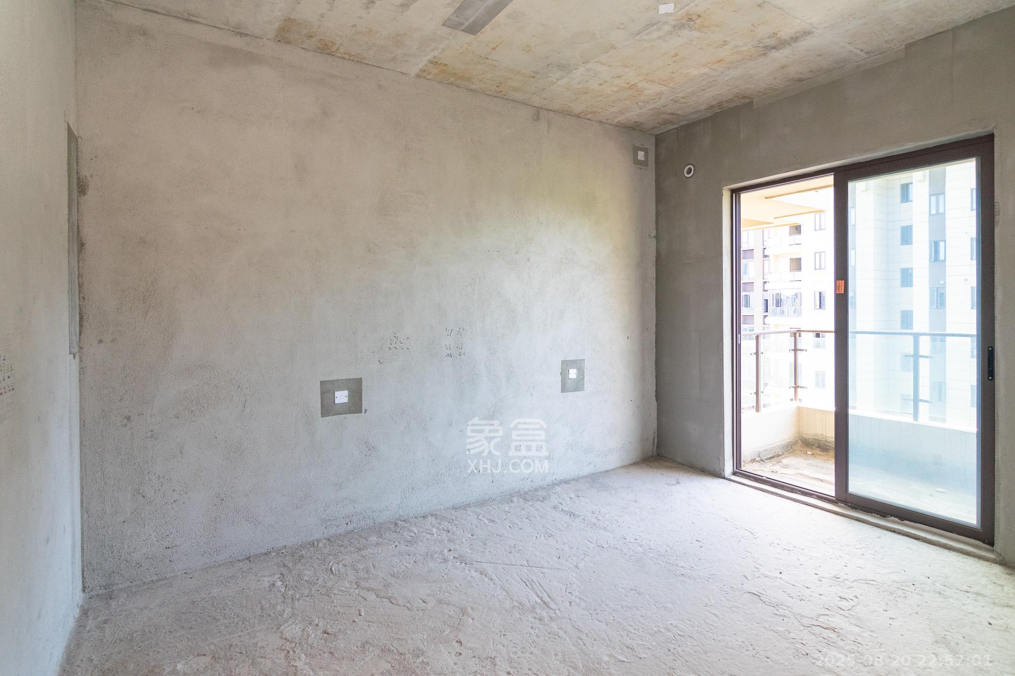 碧桂园御园  4室2厅2卫    166.0万卧室