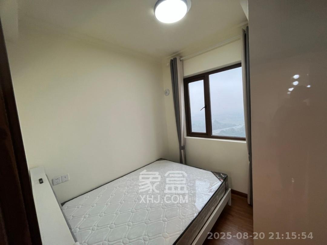 碧桂园翘楚棠  4室2厅2卫    2800.0元/月室内图