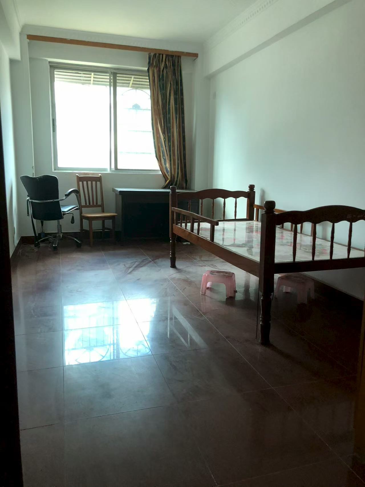 昌茂花园 4室2厅1卫 3000.0元/月 昌茂花园 4室2厅1卫 3000.0元/月室内图