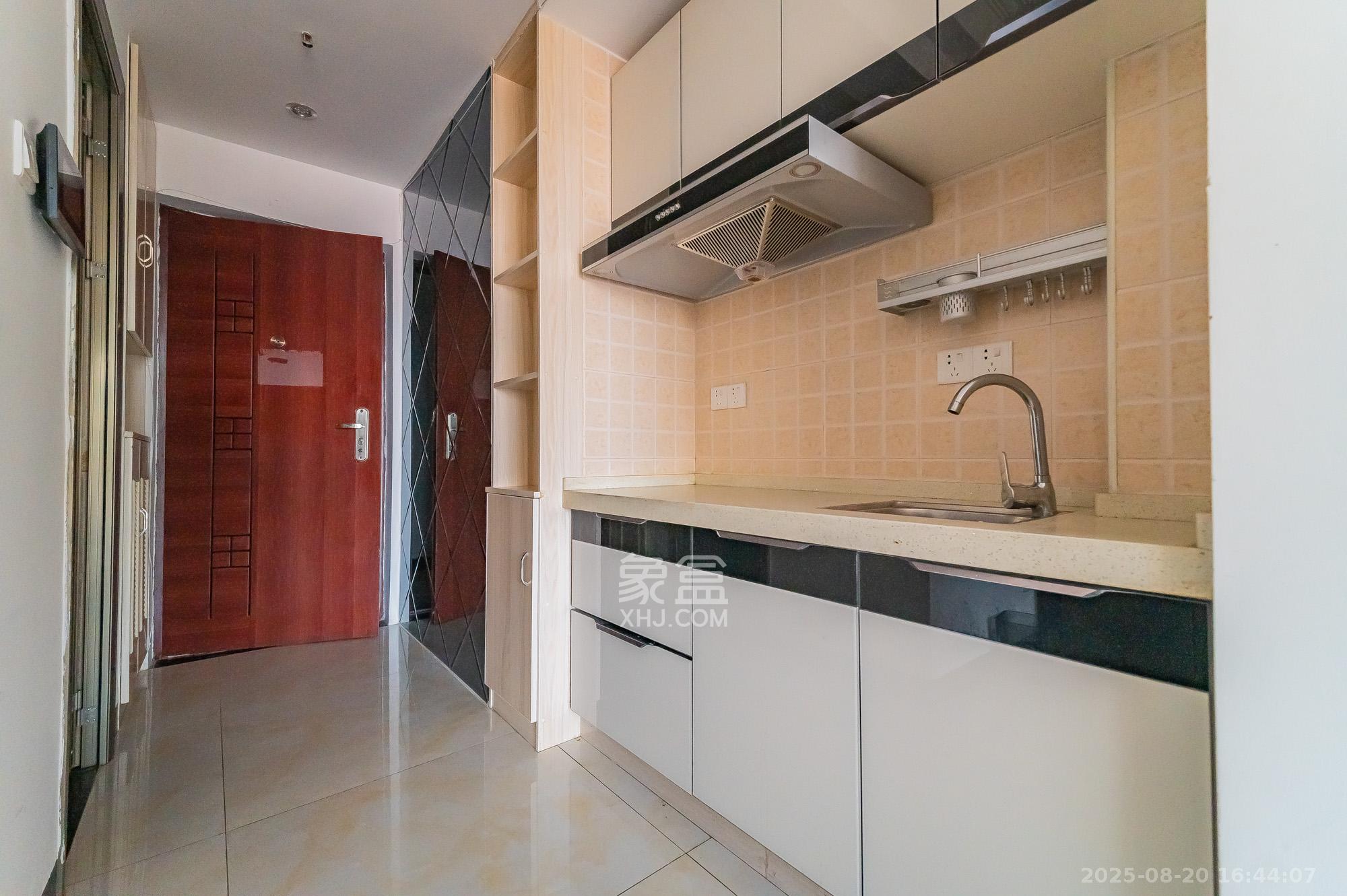 华润五彩城  1室1厅1卫    36.8万厨房