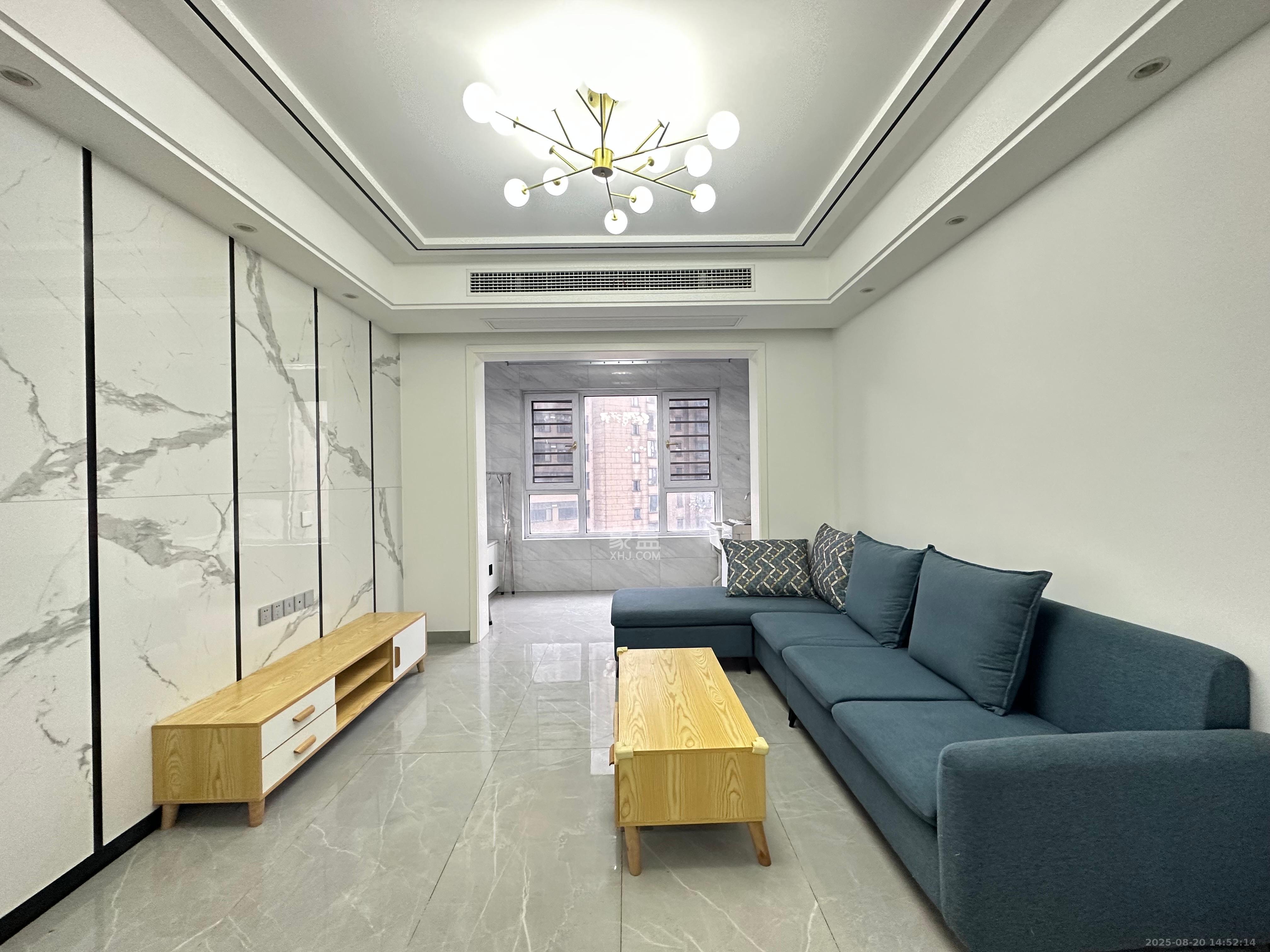 金鹰玖珑山 3室2厅1卫 2300.0元/月 金鹰玖珑山 3室2厅1卫 2300.0元/月室内图