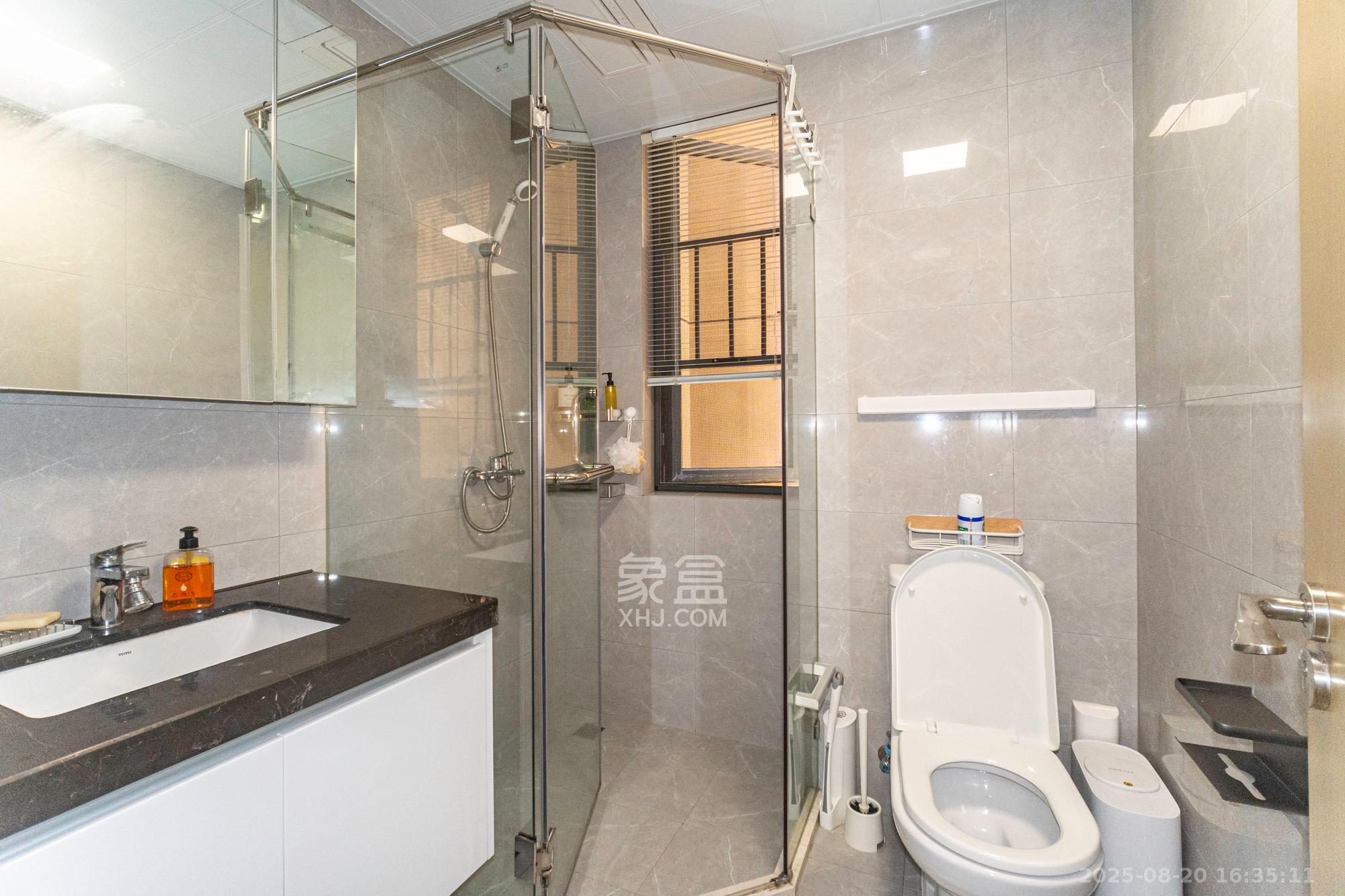 运达锦绣广场 3室1厅1卫 134.0万 运达锦绣广场 3室1厅1卫 134.0万卫生间