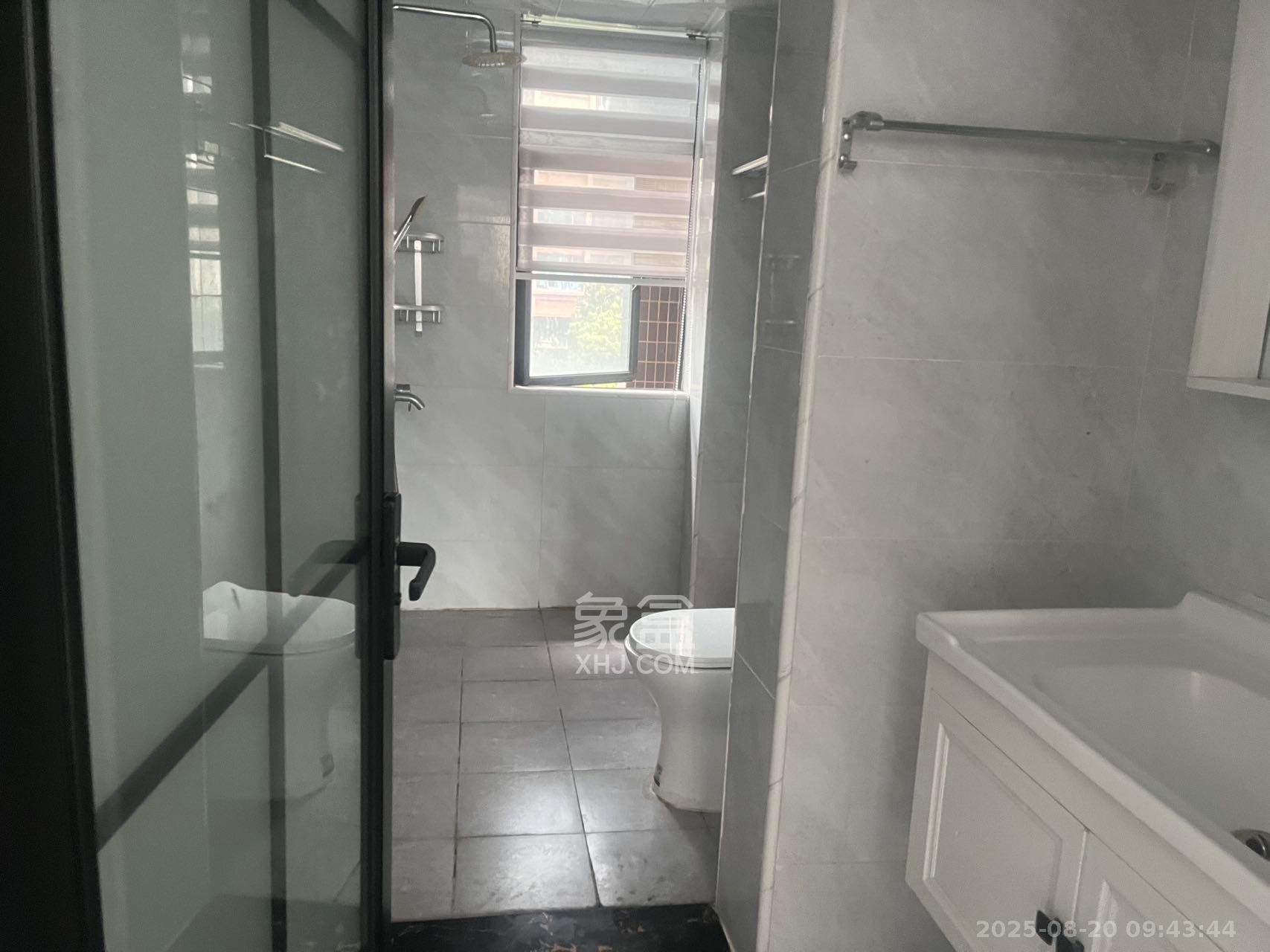 富春山 1室0厅0卫 2900.0元/月 富春山 1室0厅0卫 2900.0元/月室内图