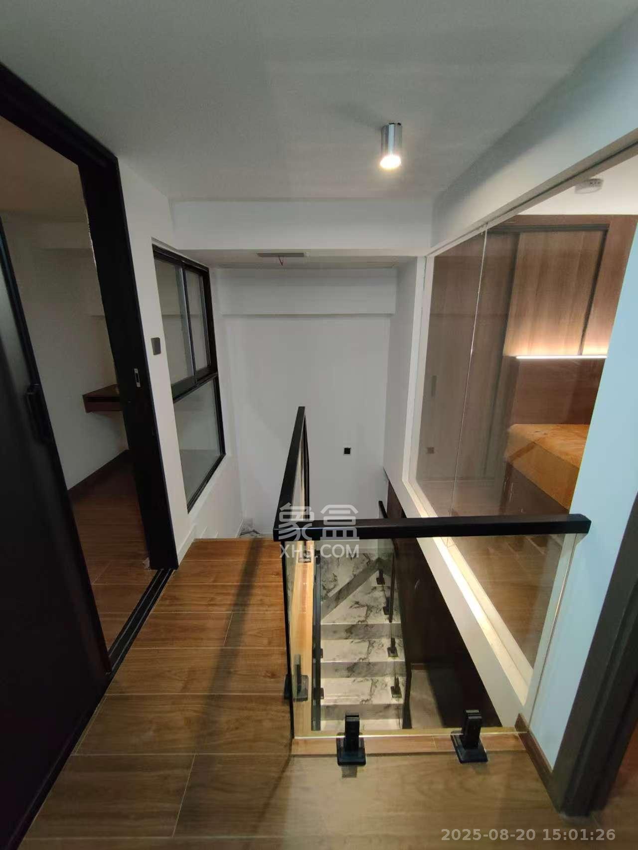 卓越中寰  2室1厅1卫    3000.0元/月室内图