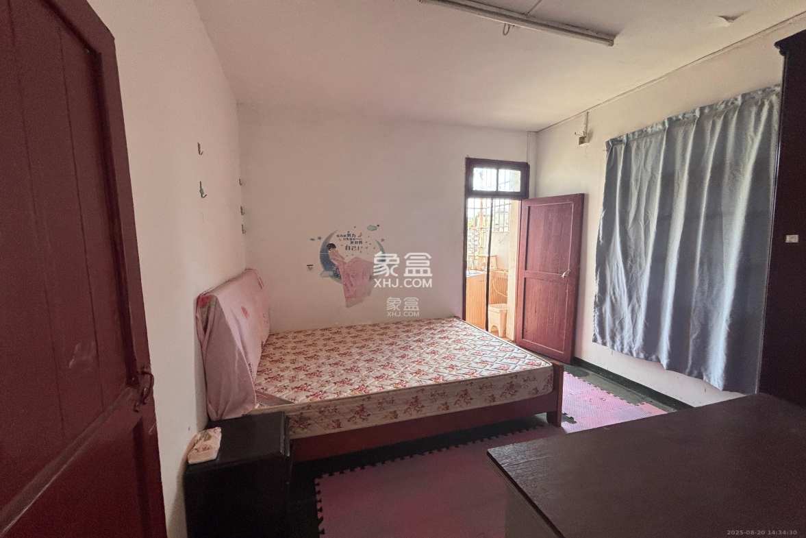 赤岗小区(一二三片)  2室1厅1卫    800.0元/月 赤岗小区(一二三片)  2室1厅1卫    800.0元/月室内图