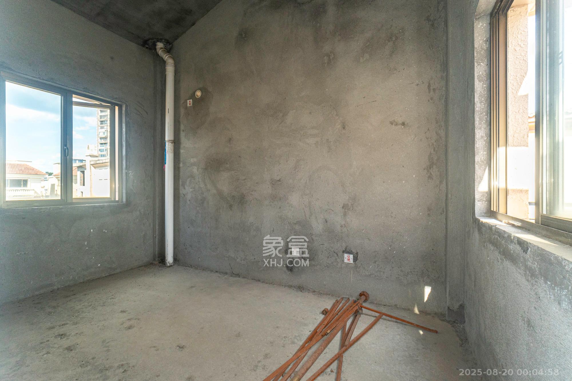 碧桂园威尼斯城  4室2厅5卫    415.0万 碧桂园威尼斯城  4室2厅5卫    415.0万卧室