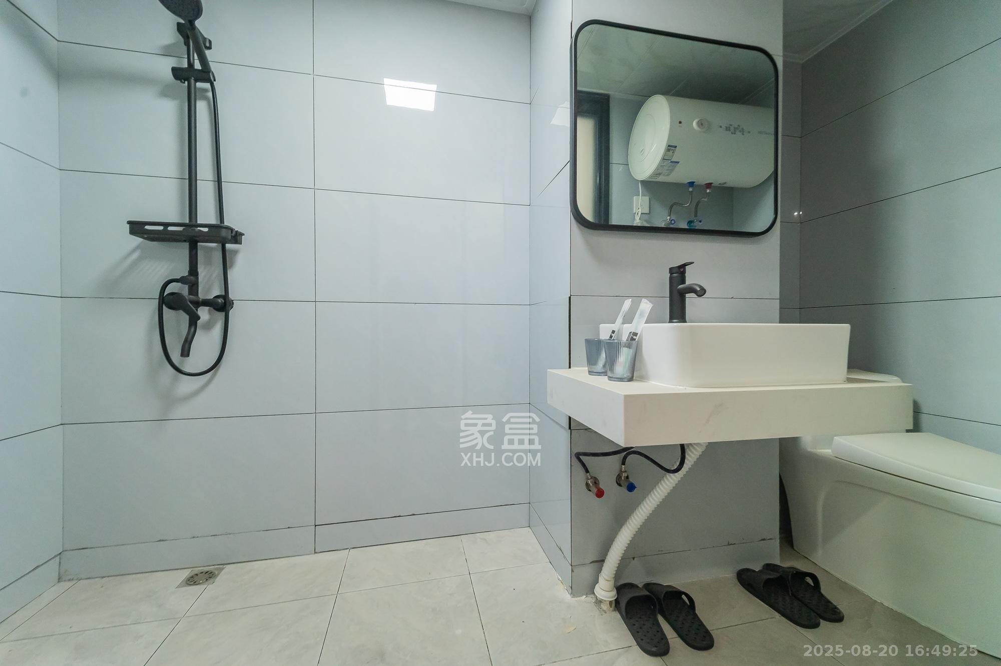 新城悦隽公园 2室2厅1卫 28.8万 新城悦隽公园 2室2厅1卫 28.8万卫生间