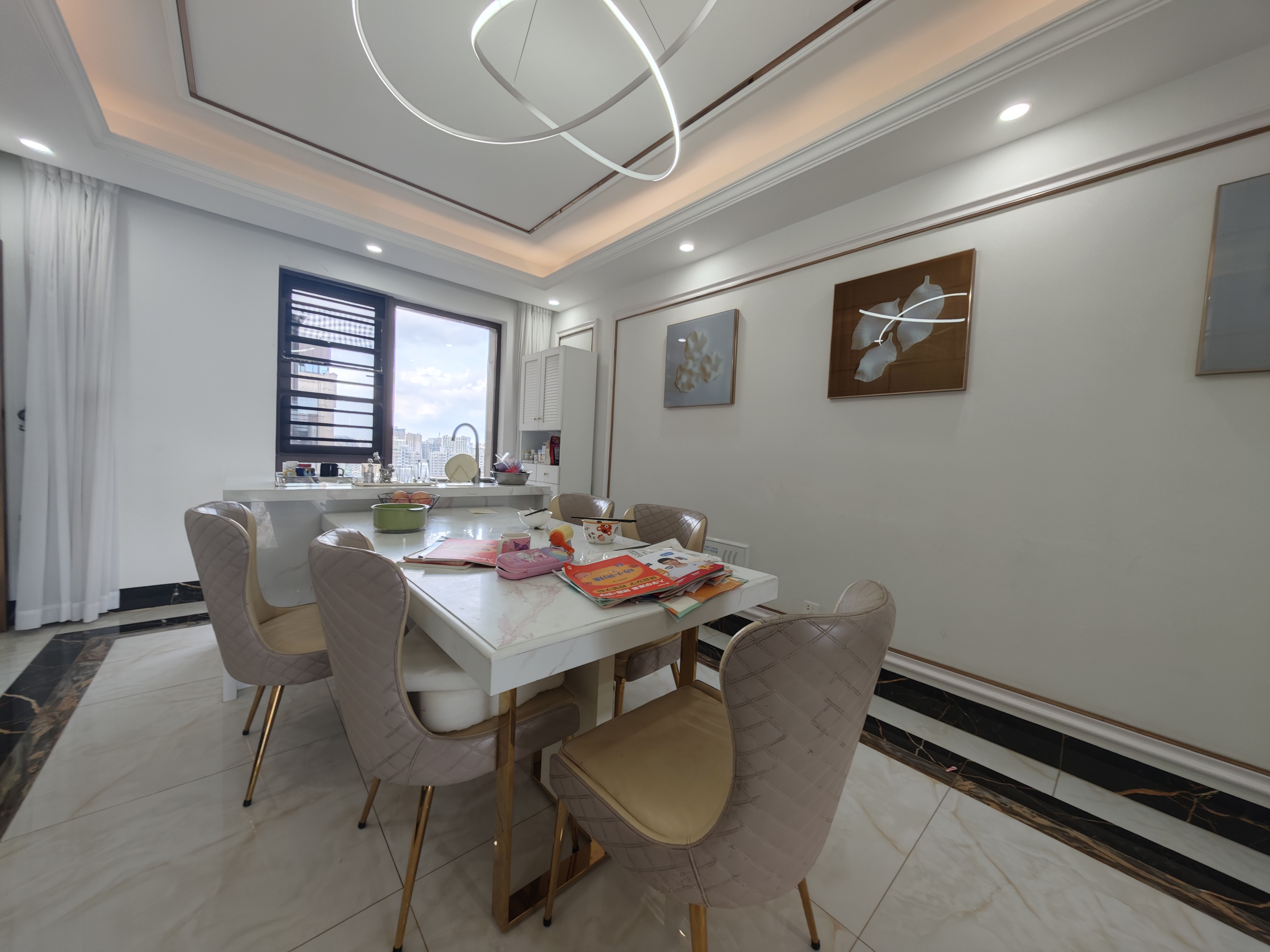 海航豪庭北苑 4室2厅2卫 10000.0元/月 海航豪庭北苑 4室2厅2卫 10000.0元/月室内图