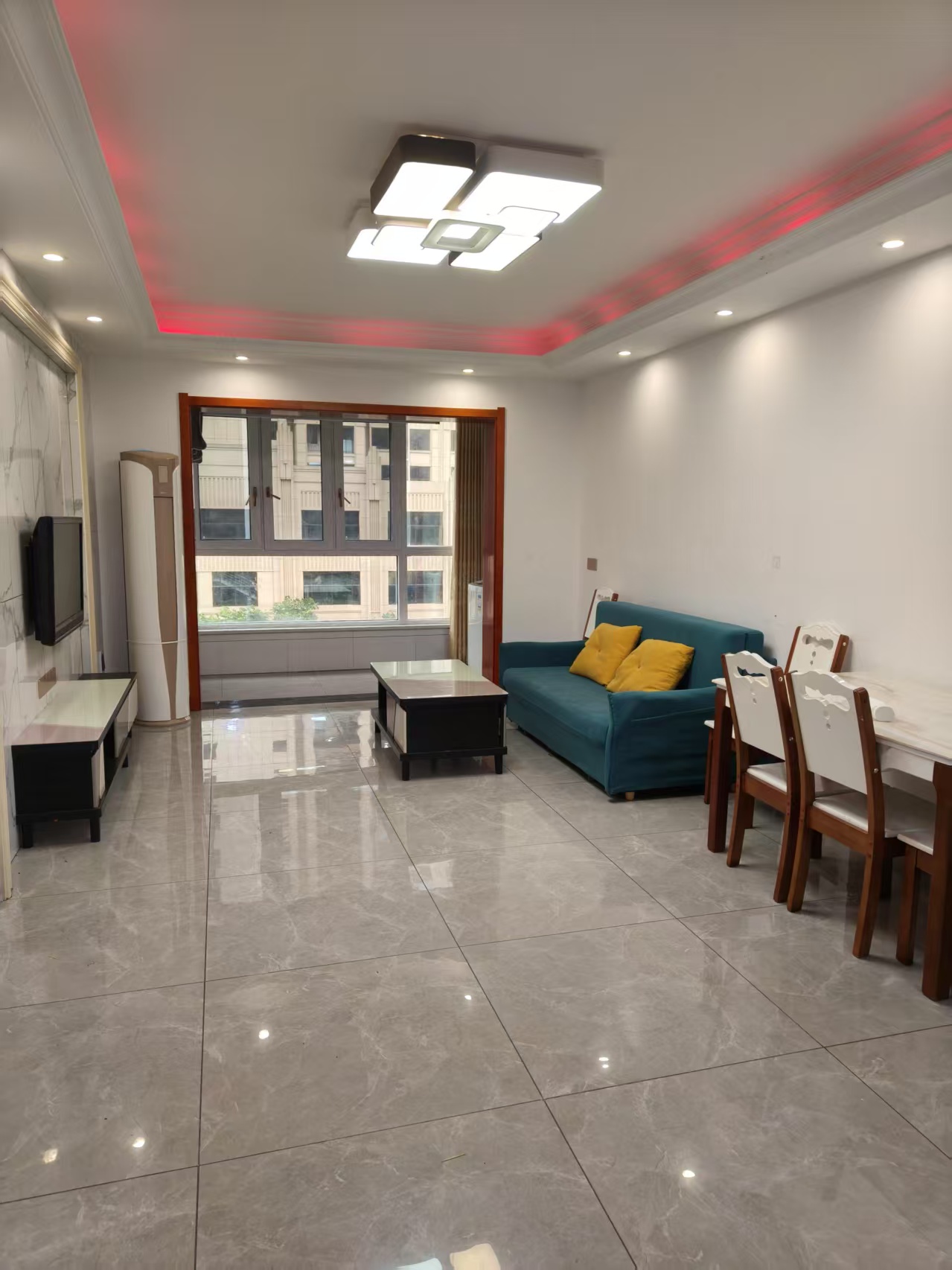 碧桂园梓山府 2室1厅1卫 1800.0元/月 碧桂园梓山府 2室1厅1卫 1800.0元/月室内图