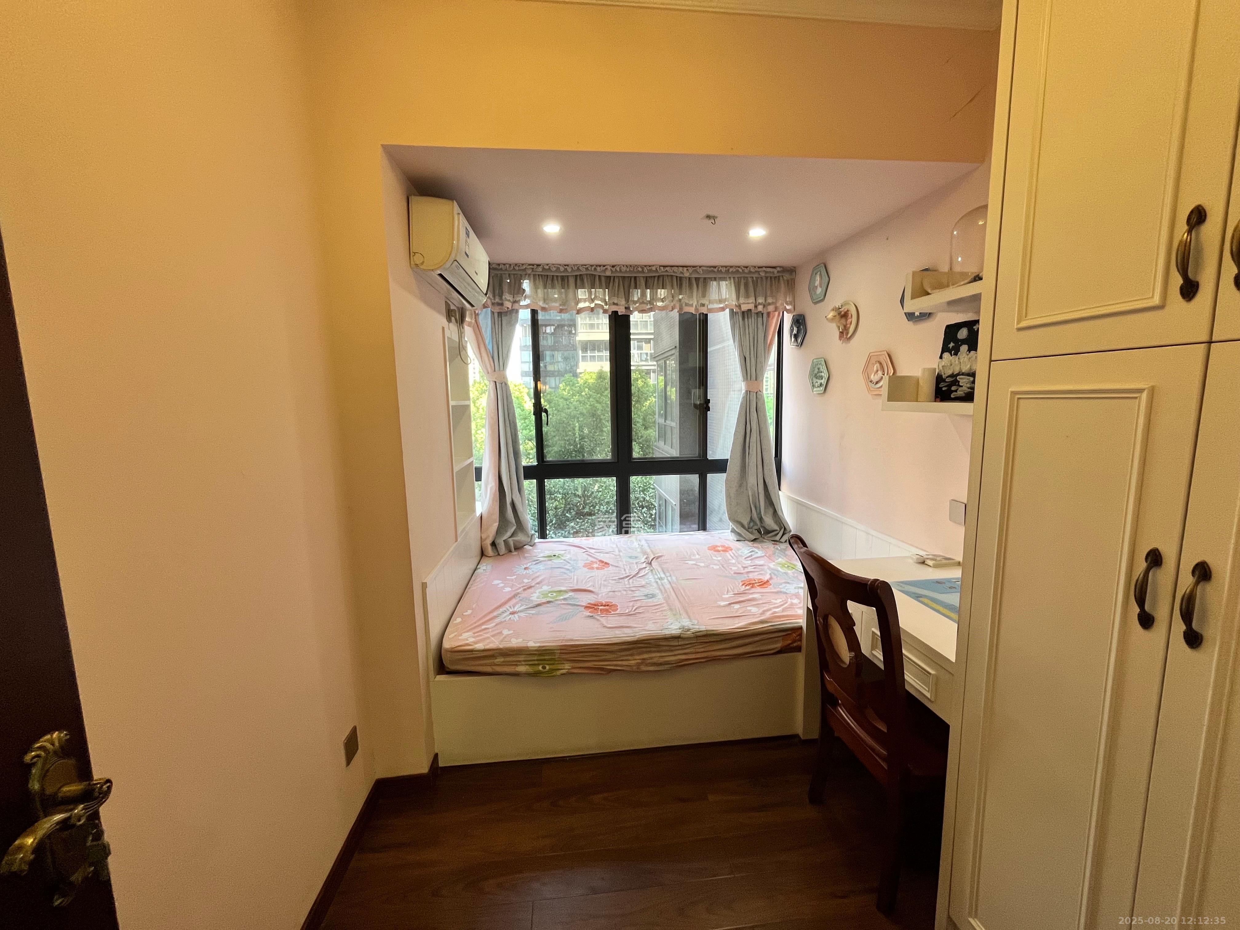 恒基凯旋门一二期 4室2厅2卫 3500.0元/月 恒基凯旋门一二期 4室2厅2卫 3500.0元/月室内图