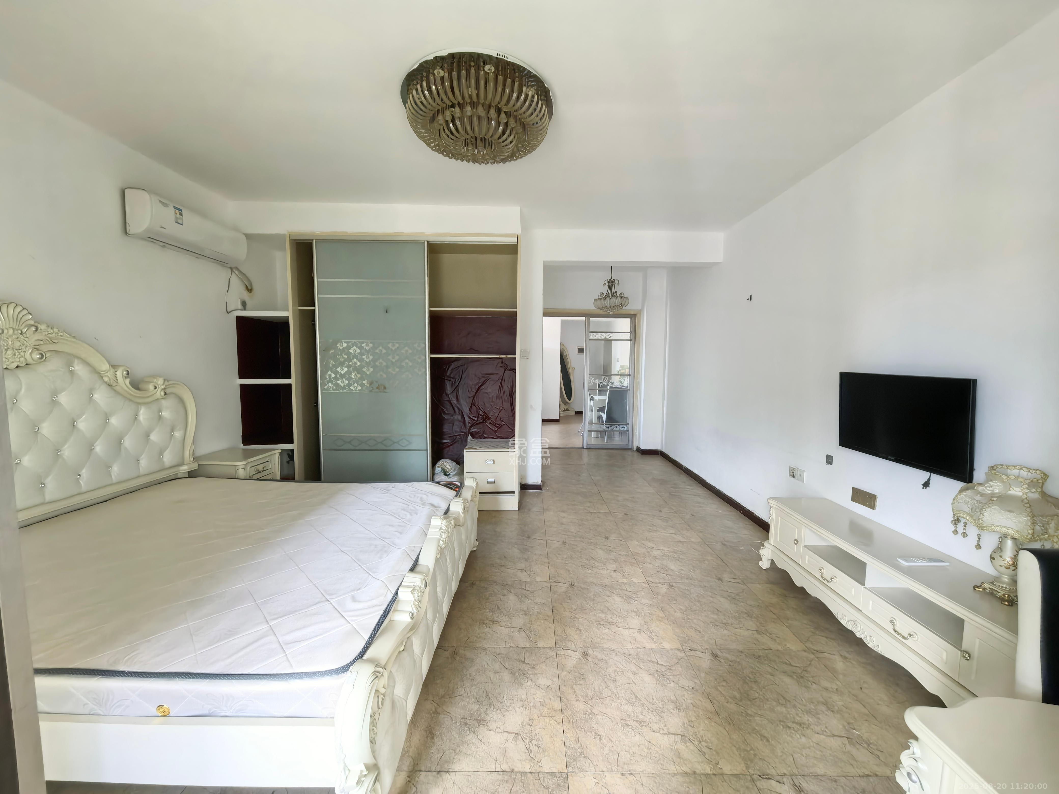 芙蓉蓉苑 1室1厅1卫 2100.0元/月 芙蓉蓉苑 1室1厅1卫 2100.0元/月室内图