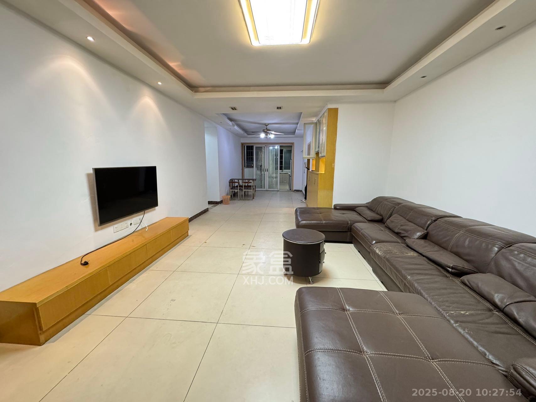 红树湾  1室2厅2卫    1600.0元/月 红树湾  1室2厅2卫    1600.0元/月