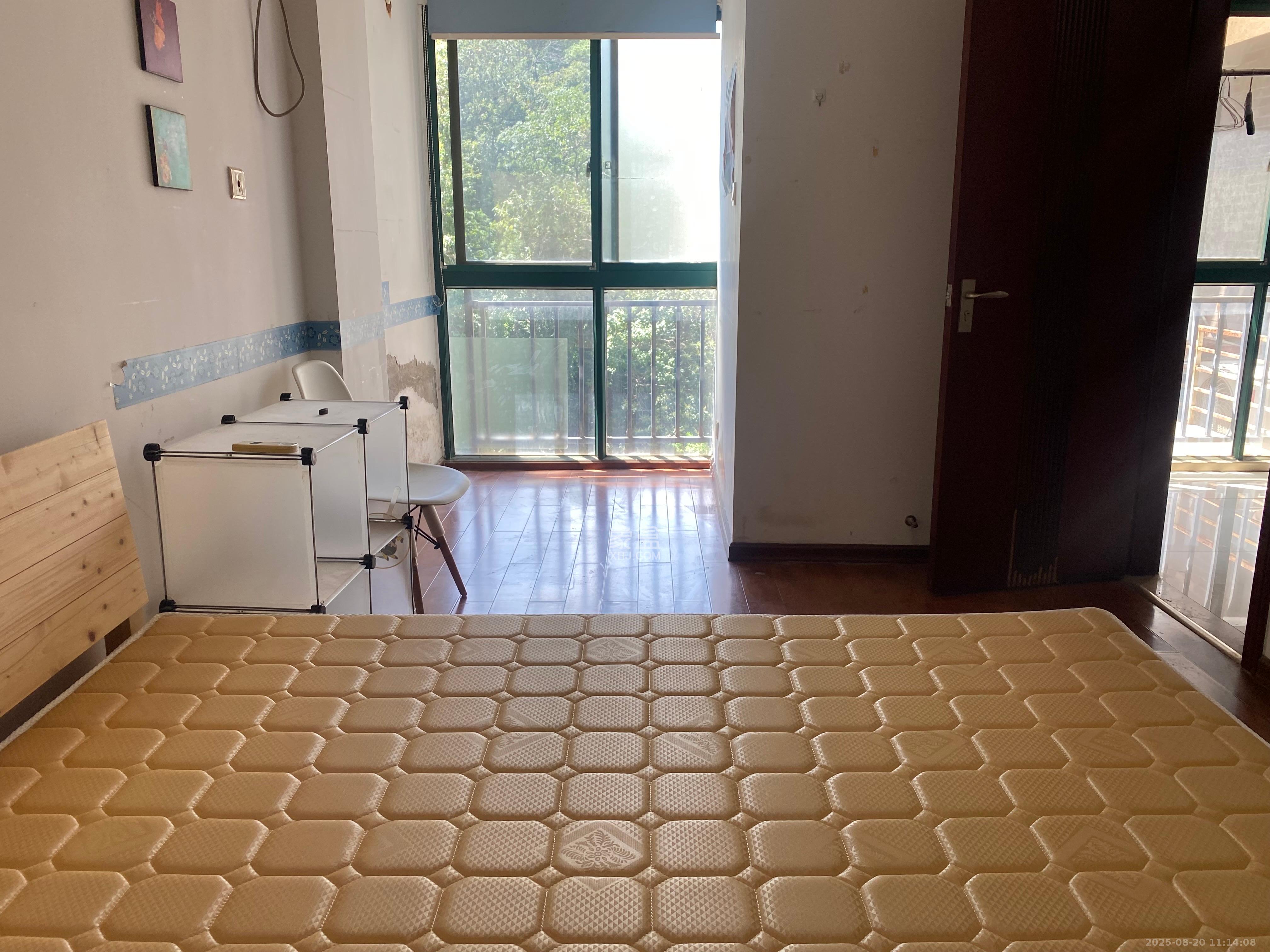 共和世家 2室2厅1卫 1900.0元/月 共和世家 2室2厅1卫 1900.0元/月室内图