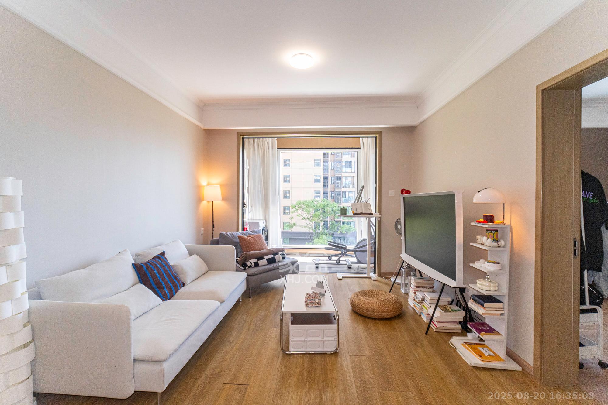 运达锦绣广场 3室1厅1卫 134.0万 运达锦绣广场 3室1厅1卫 134.0万客厅