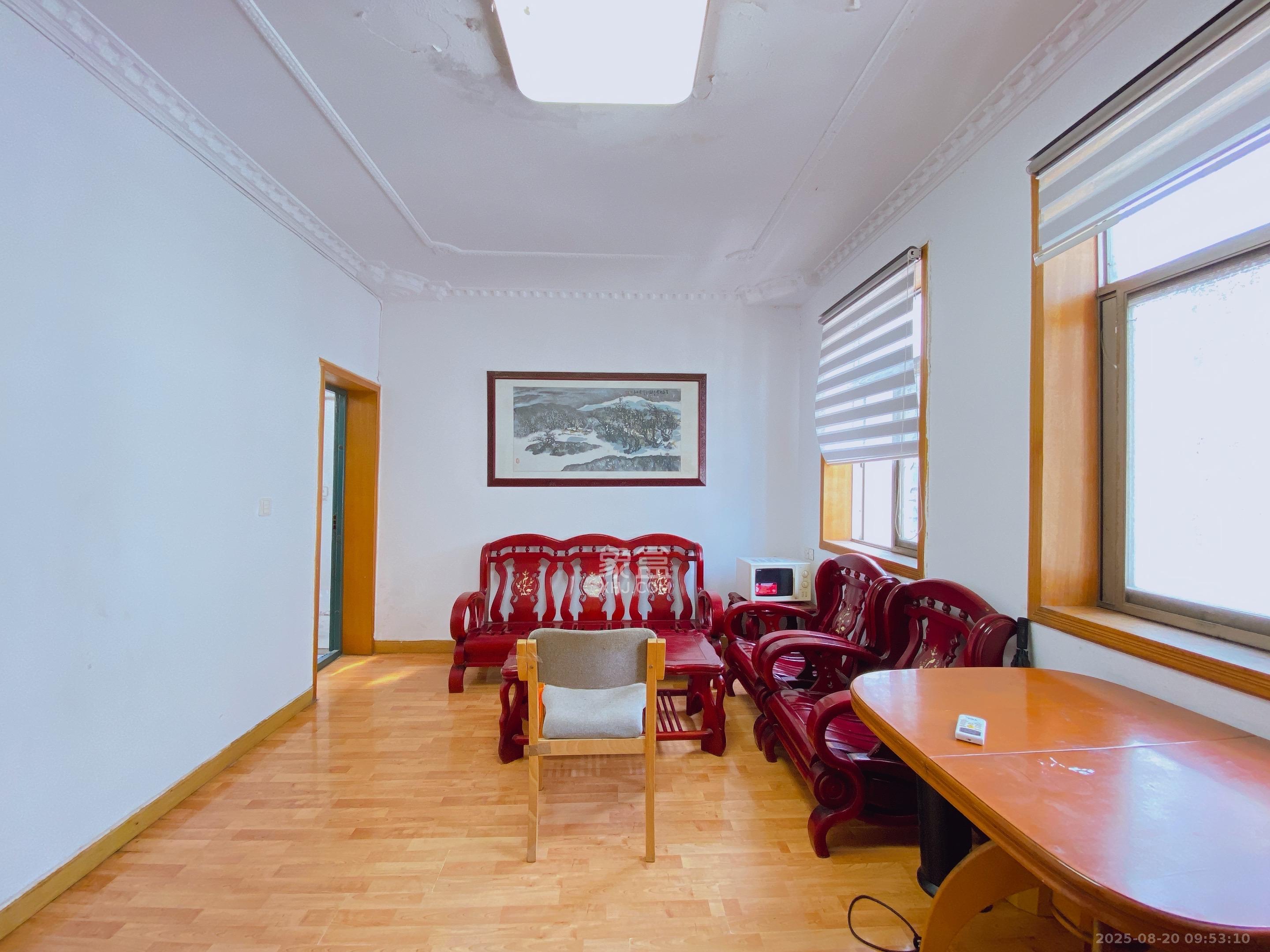 湘春路建行宿舍(佘家塘巷7号) 2室2厅1卫 1600.0元/月 湘春路建行宿舍(佘家塘巷7号) 2室2厅1卫 1600.0元/月室内图