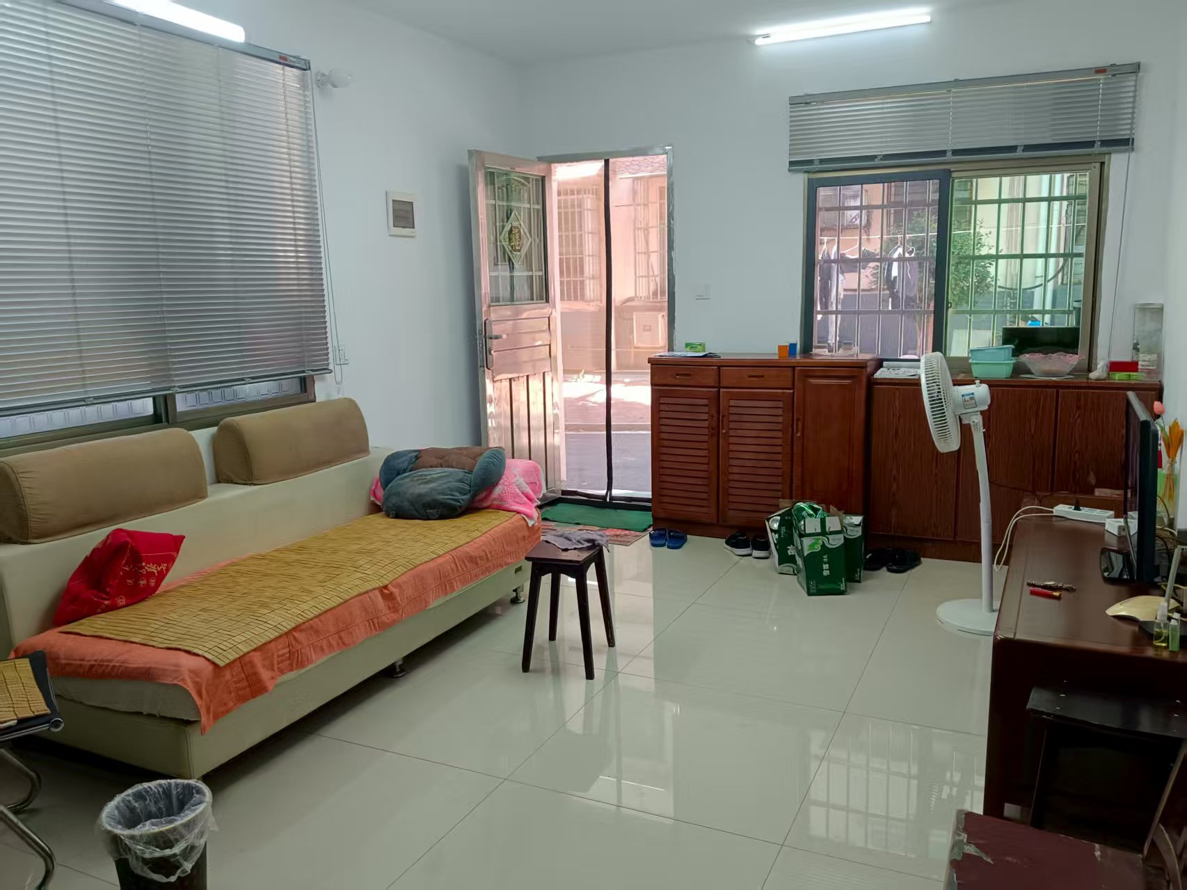 益华小区  3室2厅1卫    800.0元/月室内图