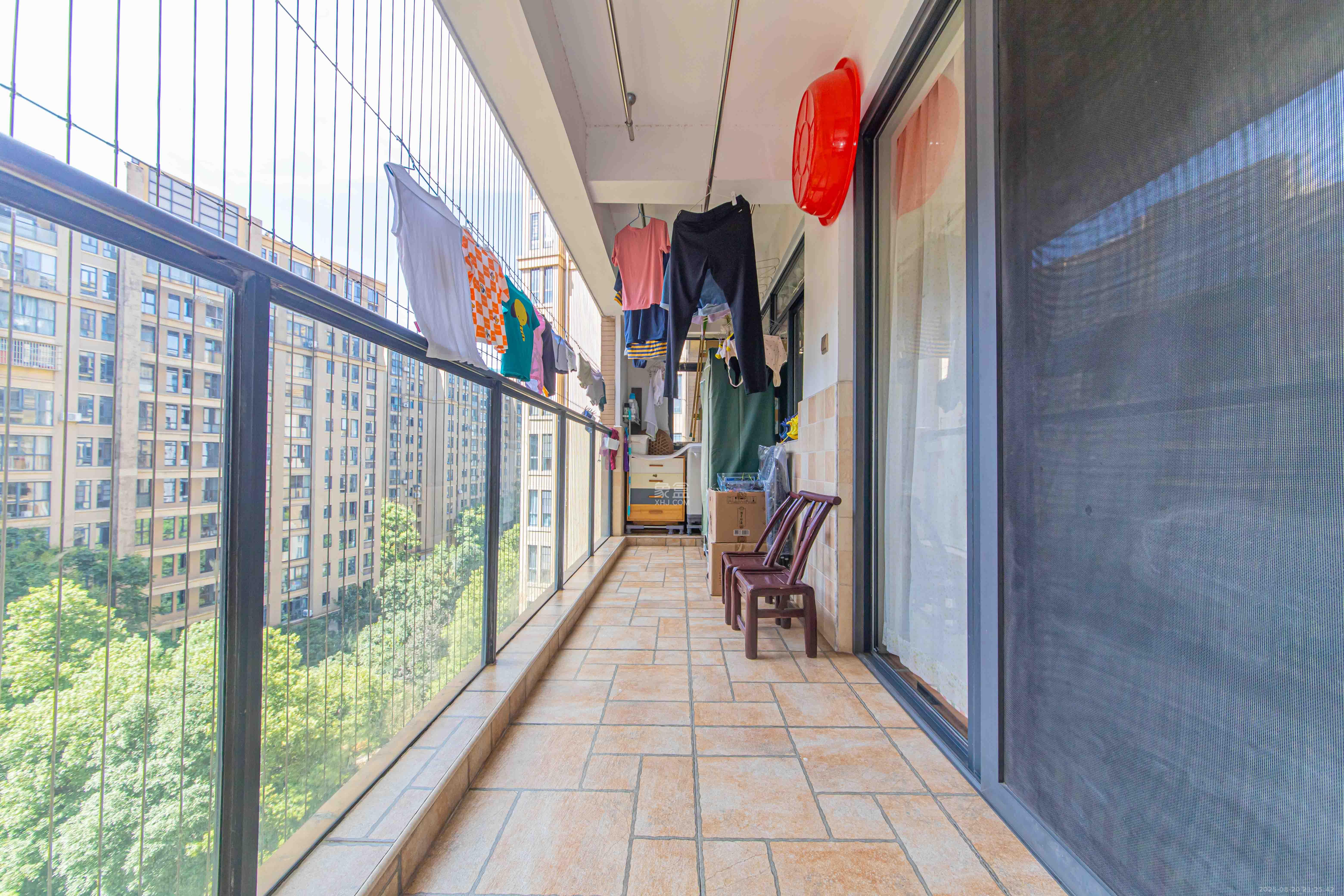 鑫远尚玺苑  4室2厅2卫    183.68万 鑫远尚玺苑  4室2厅2卫    183.68万阳台