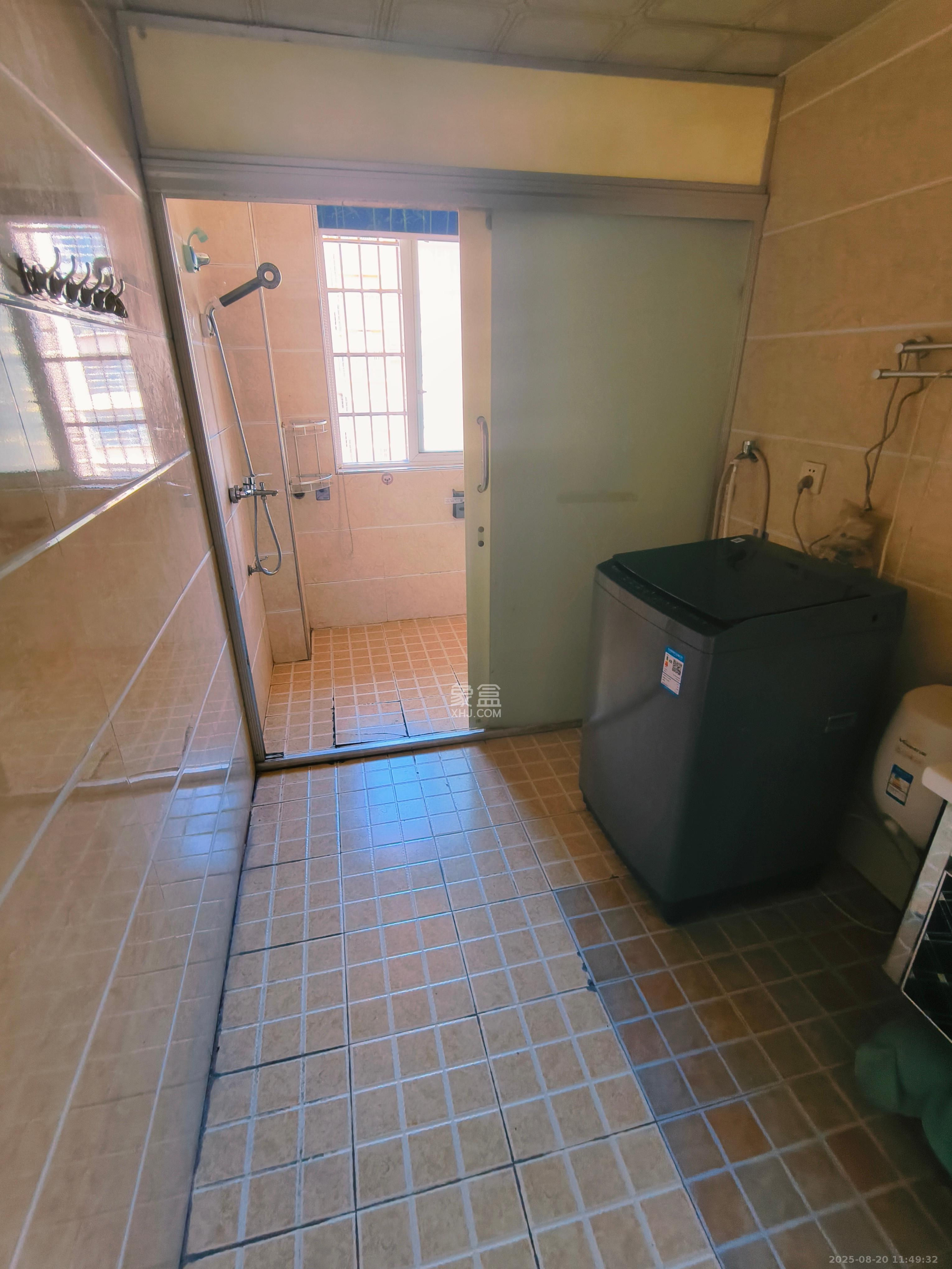 家和苑（原梅溪湖保障性住房一期）  3室1厅2卫   2200.00元/月室内图