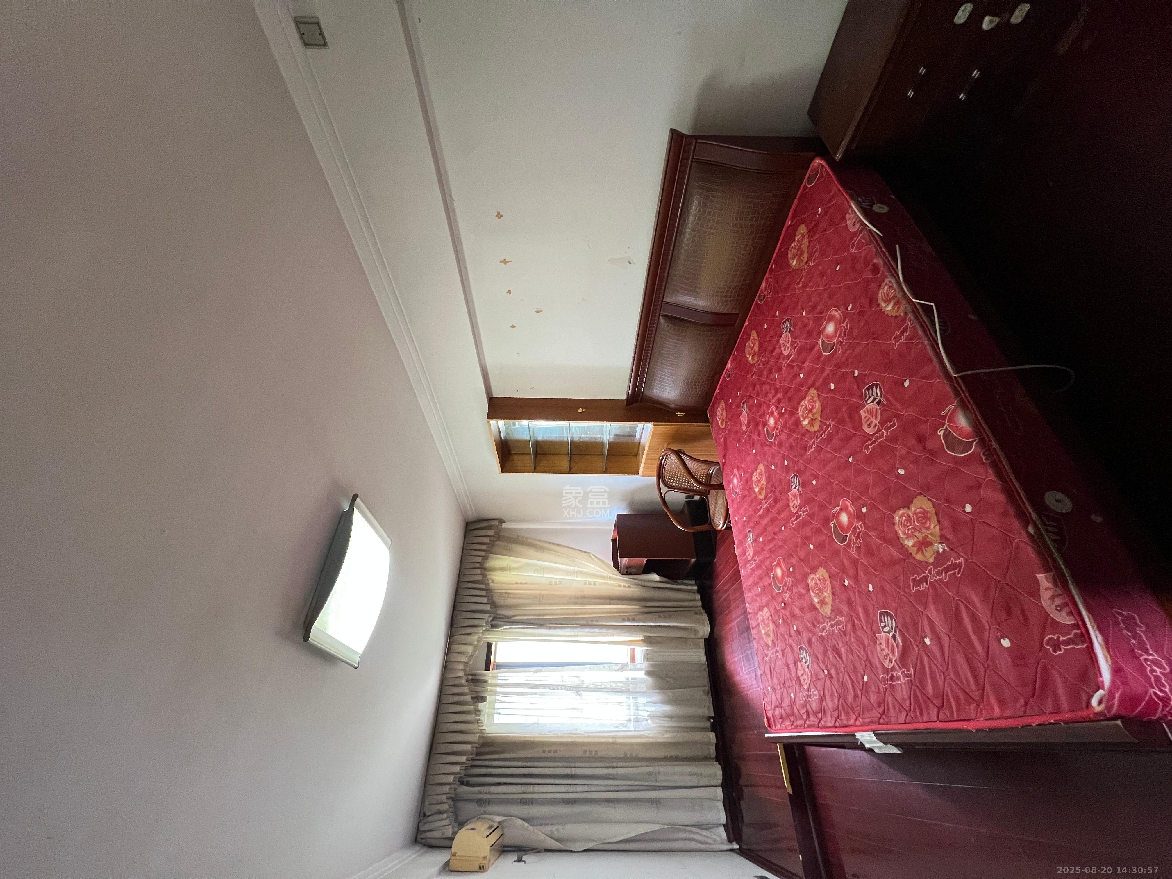 银港水晶城  4室2厅2卫    2800.0元/月 银港水晶城  4室2厅2卫    2800.0元/月室内图