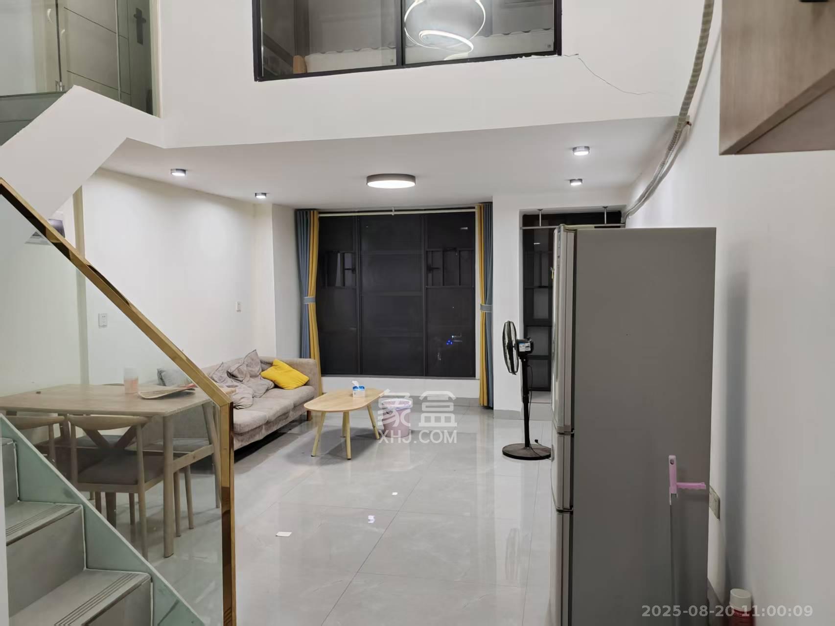 嘉宇银杉（嘉宇西苑）  2室2厅1卫    1700.0元/月室内图