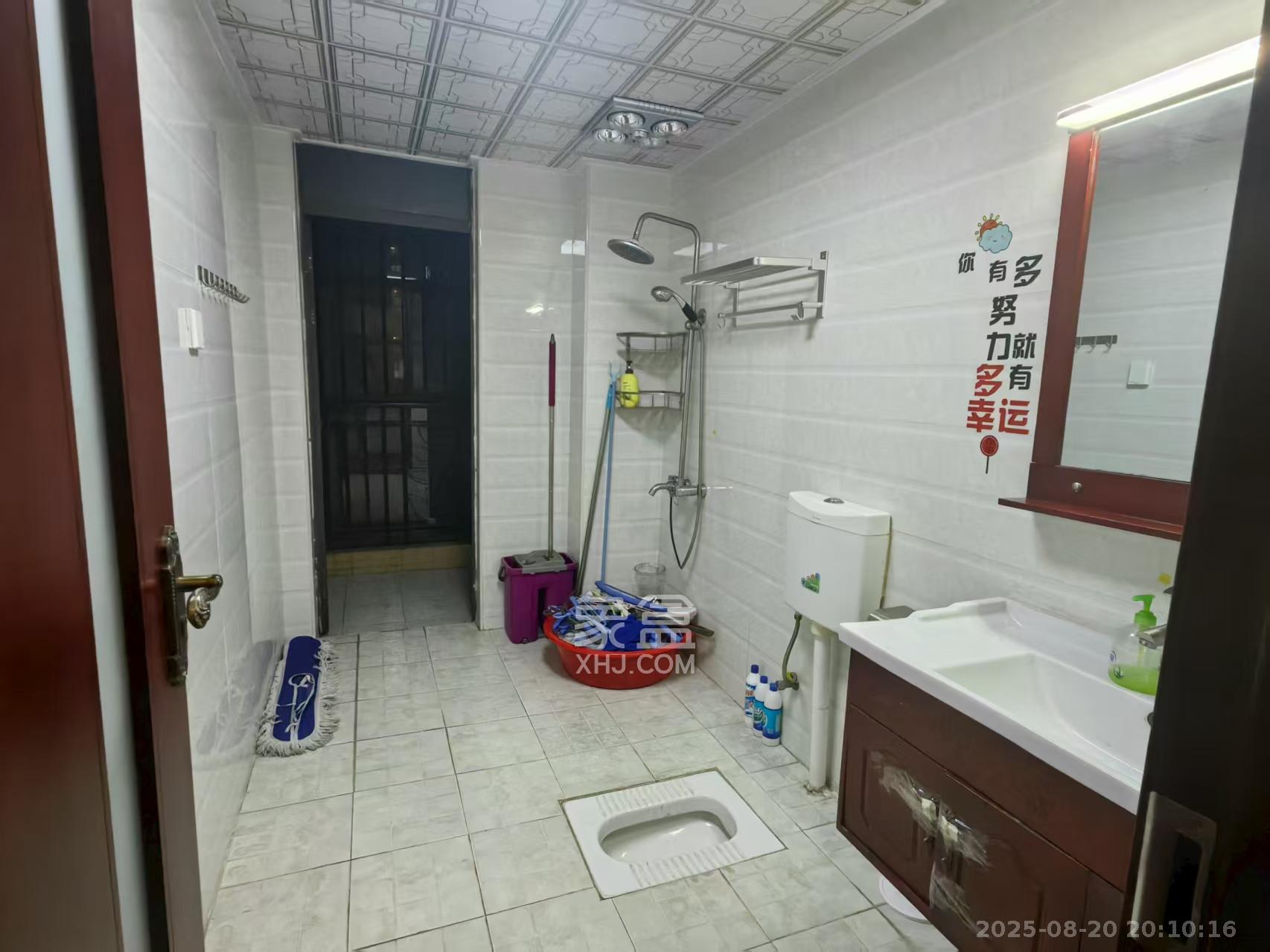 宏聚地中海 4室2厅2卫 2700.0元/月 宏聚地中海 4室2厅2卫 2700.0元/月室内图