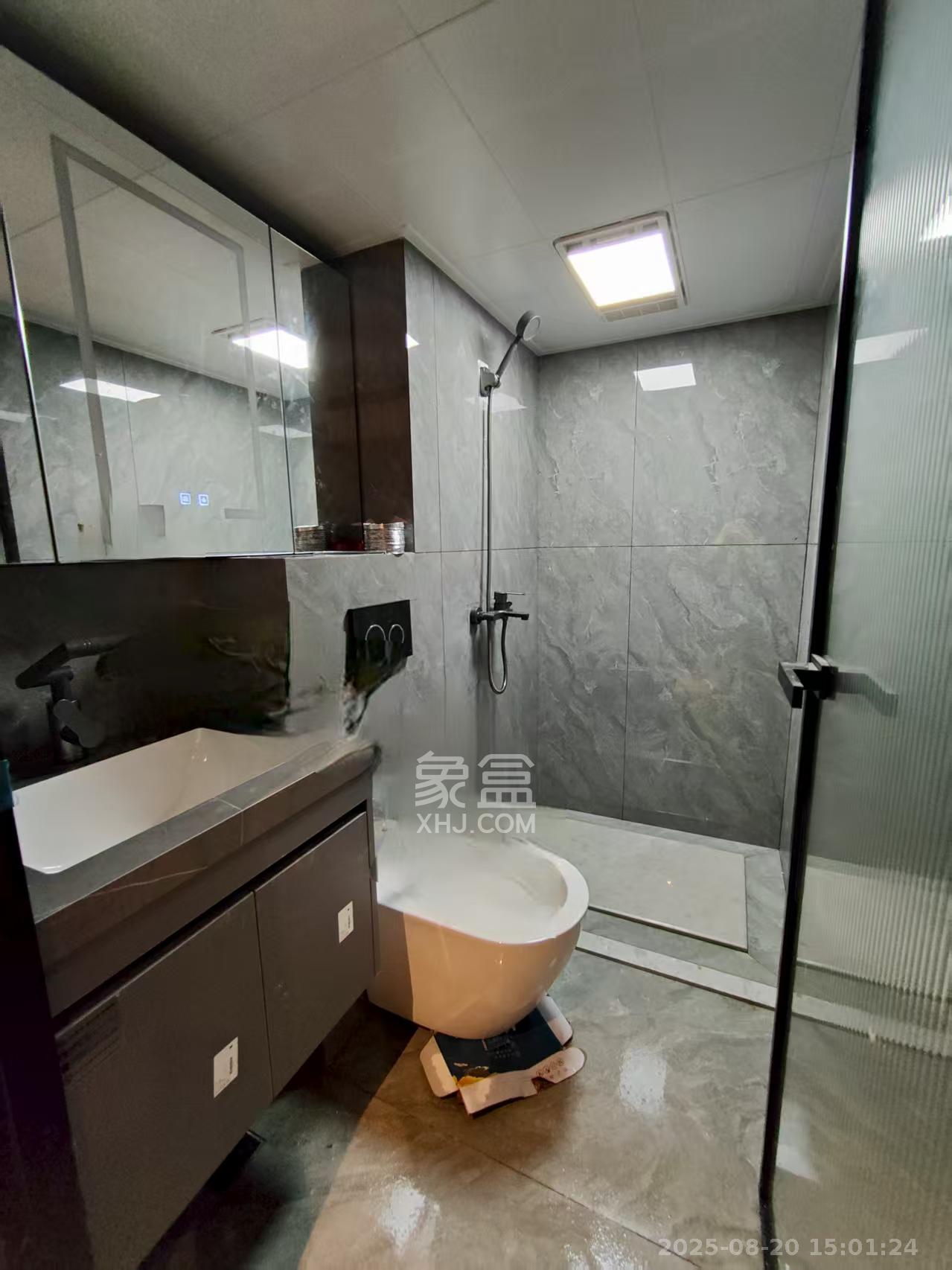 卓越中寰  2室1厅1卫    3000.0元/月室内图