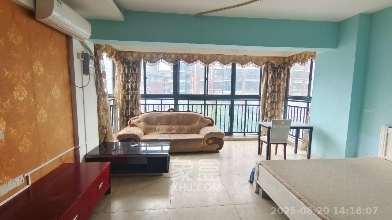 莲湖汽配城  5室2厅1卫    2700.0元/月 莲湖汽配城  5室2厅1卫    2700.0元/月