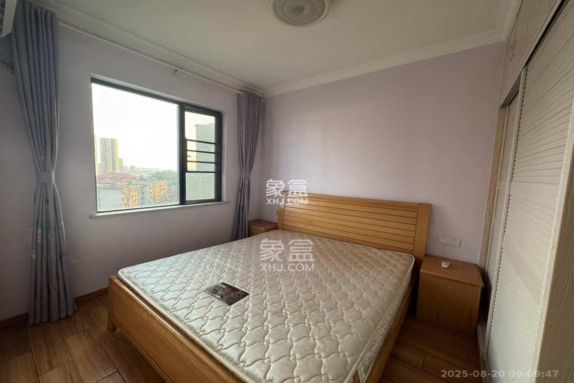 中南红领邦(红星嘉和苑)  1室2厅2卫    2200.0元/月 中南红领邦(红星嘉和苑)  1室2厅2卫    2200.0元/月室内图