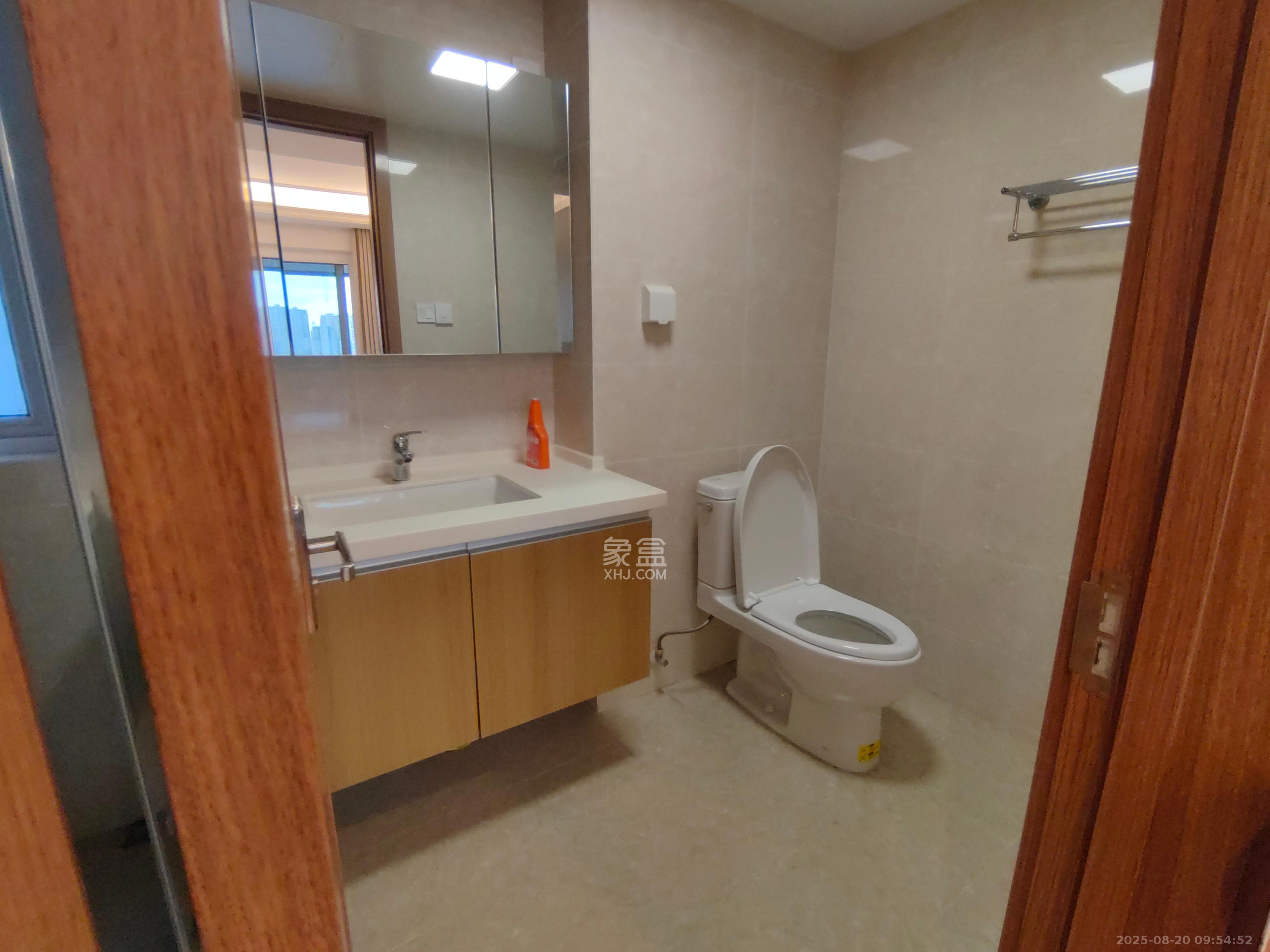 金科集美天辰 3室2厅2卫 2500.0元/月 金科集美天辰 3室2厅2卫 2500.0元/月室内图