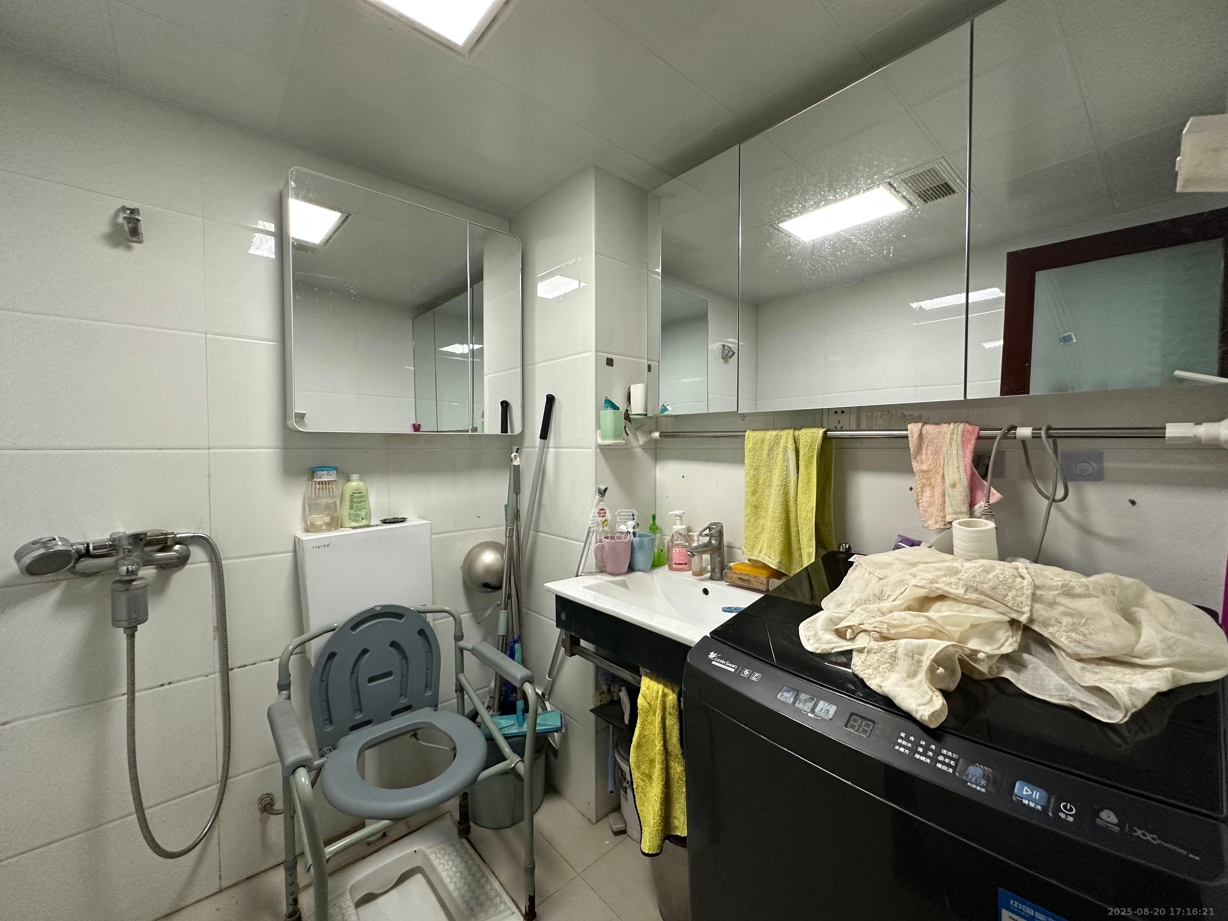 他城(天鸿时代公寓) 4室0厅0卫 2000.0元/月 他城(天鸿时代公寓) 4室0厅0卫 2000.0元/月室内图