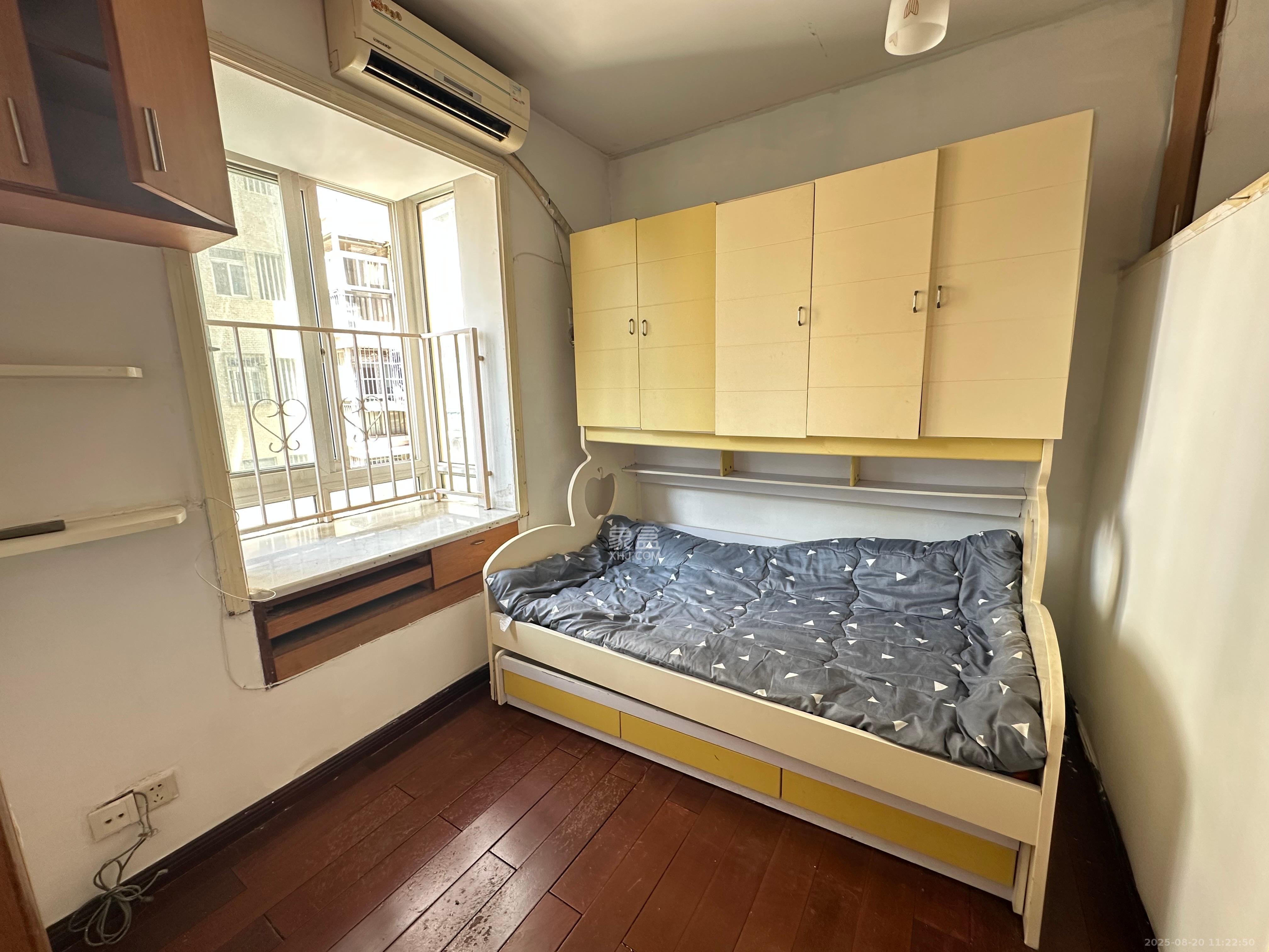 金碧文华  2室2厅1卫    1800.0元/月 金碧文华  2室2厅1卫    1800.0元/月室内图