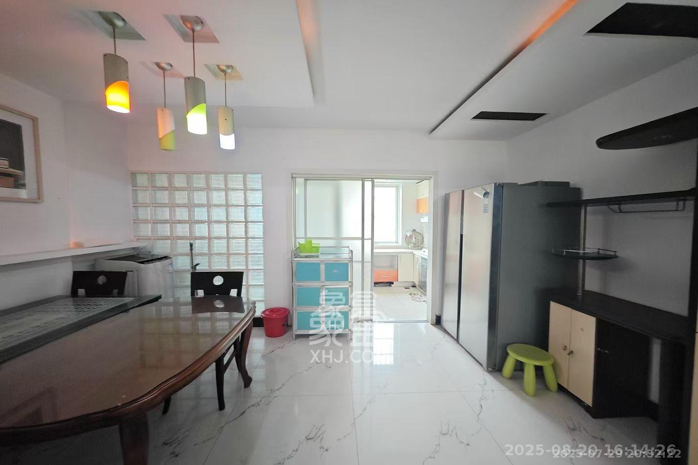 今利园  3室2厅2卫    2200.0元/月室内图