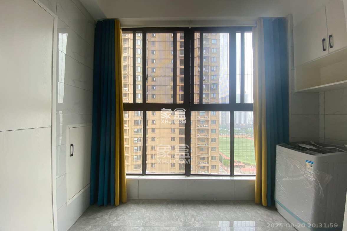 嘉雨兴园  1室1厅1卫    1800.0元/月 嘉雨兴园  1室1厅1卫    1800.0元/月室内图