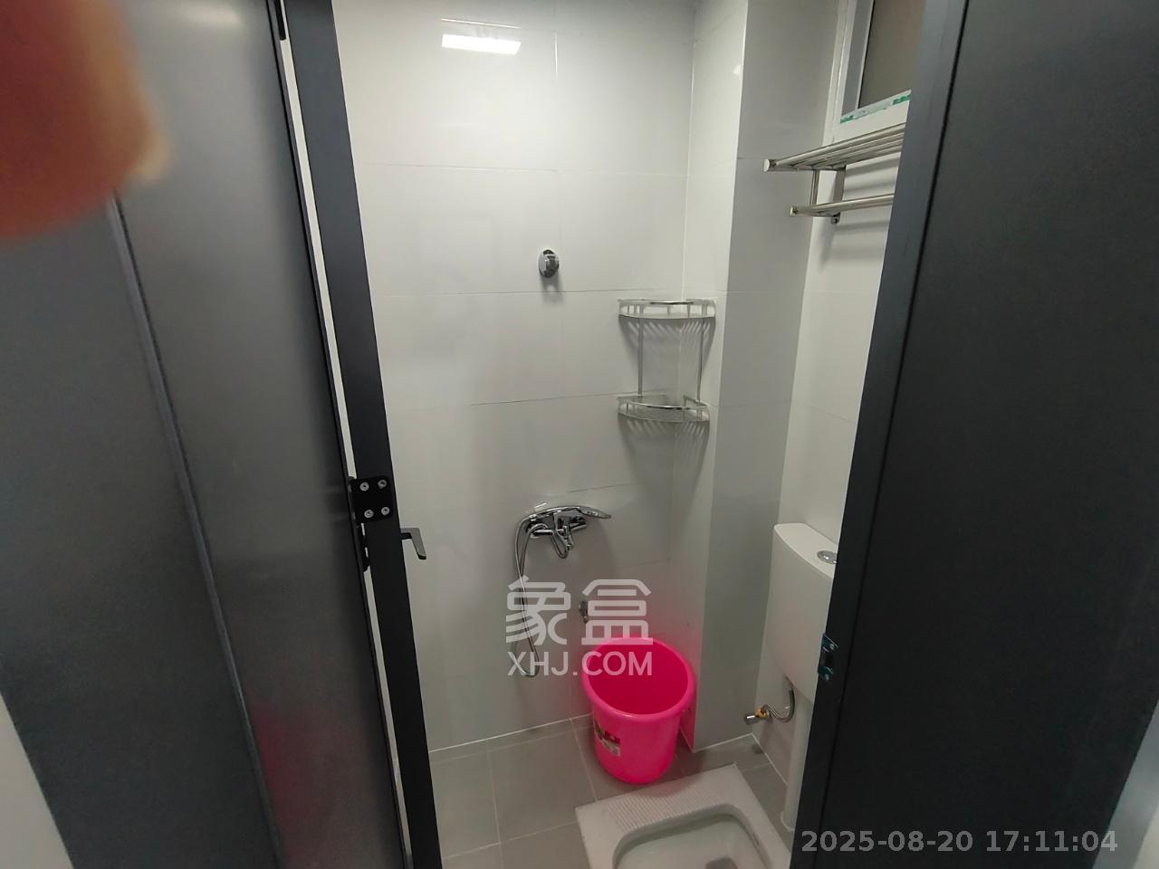 第二工人文化宫  4室2厅1卫    2700.0元/月 第二工人文化宫  4室2厅1卫    2700.0元/月室内图