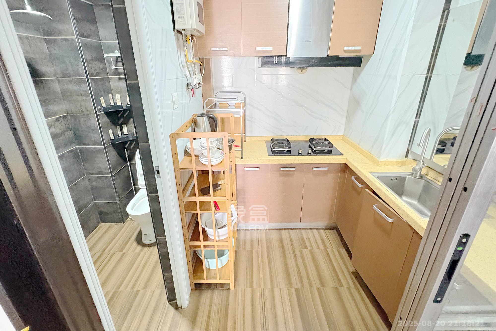 少帅府  1室1厅1卫   58.00万厨房