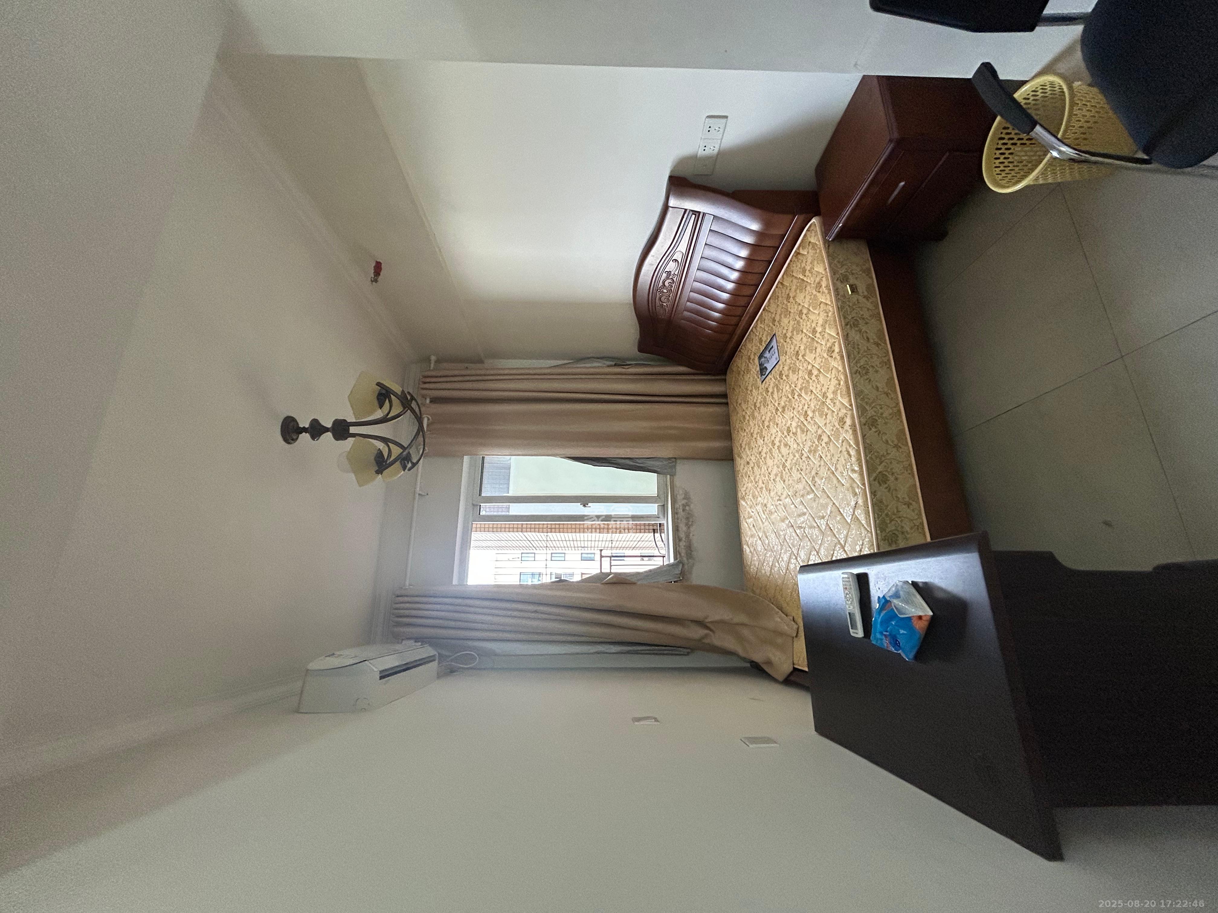 星城荣域  1室1厅1卫    1300.0元/月 星城荣域  1室1厅1卫    1300.0元/月室内图