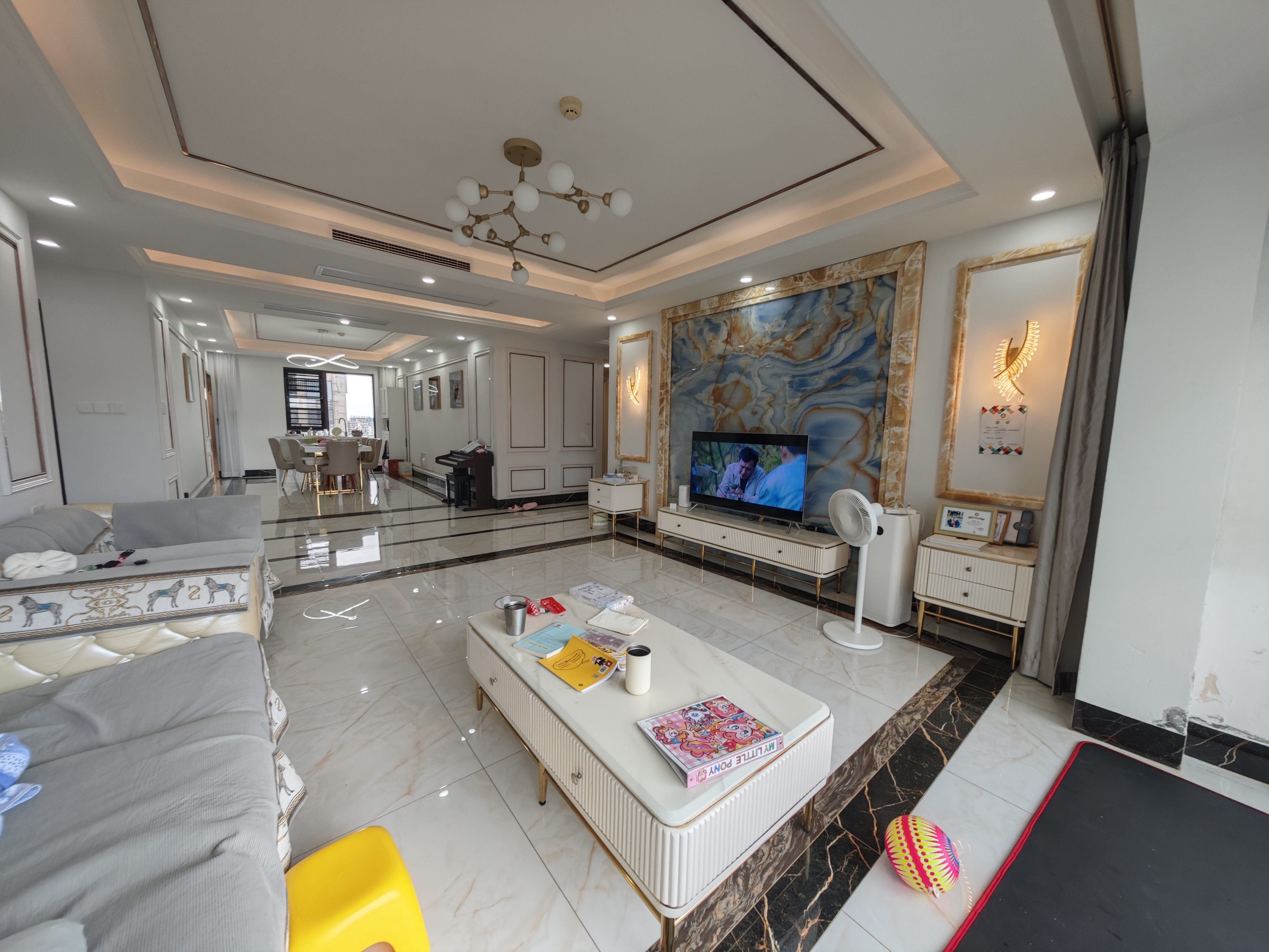 海航豪庭北苑 4室2厅2卫 10000.0元/月 海航豪庭北苑 4室2厅2卫 10000.0元/月室内图