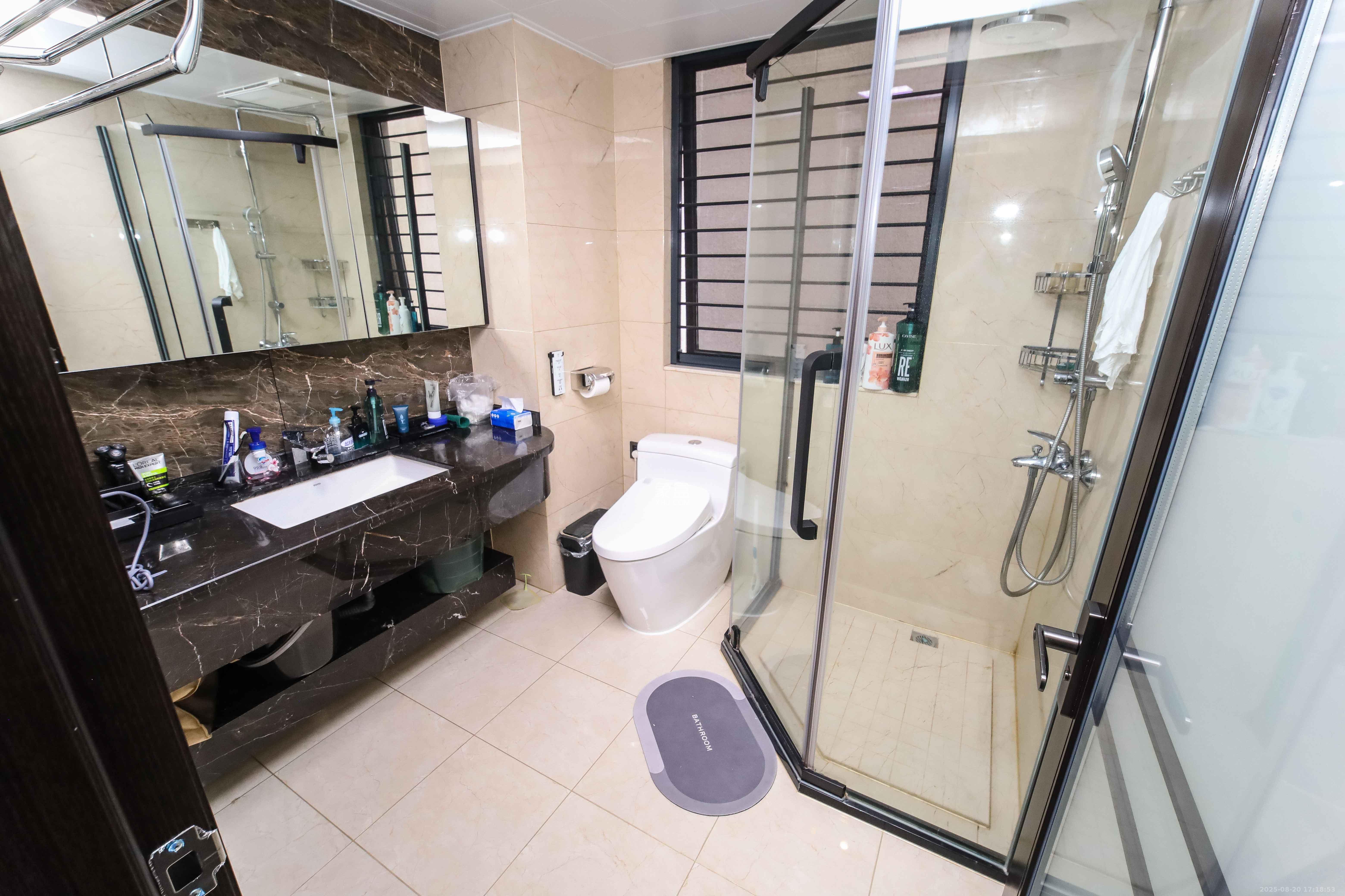 明昇壹城(明昇时代广场)一期 4室2厅2卫 268.0万 明昇壹城(明昇时代广场)一期 4室2厅2卫 268.0万卫生间