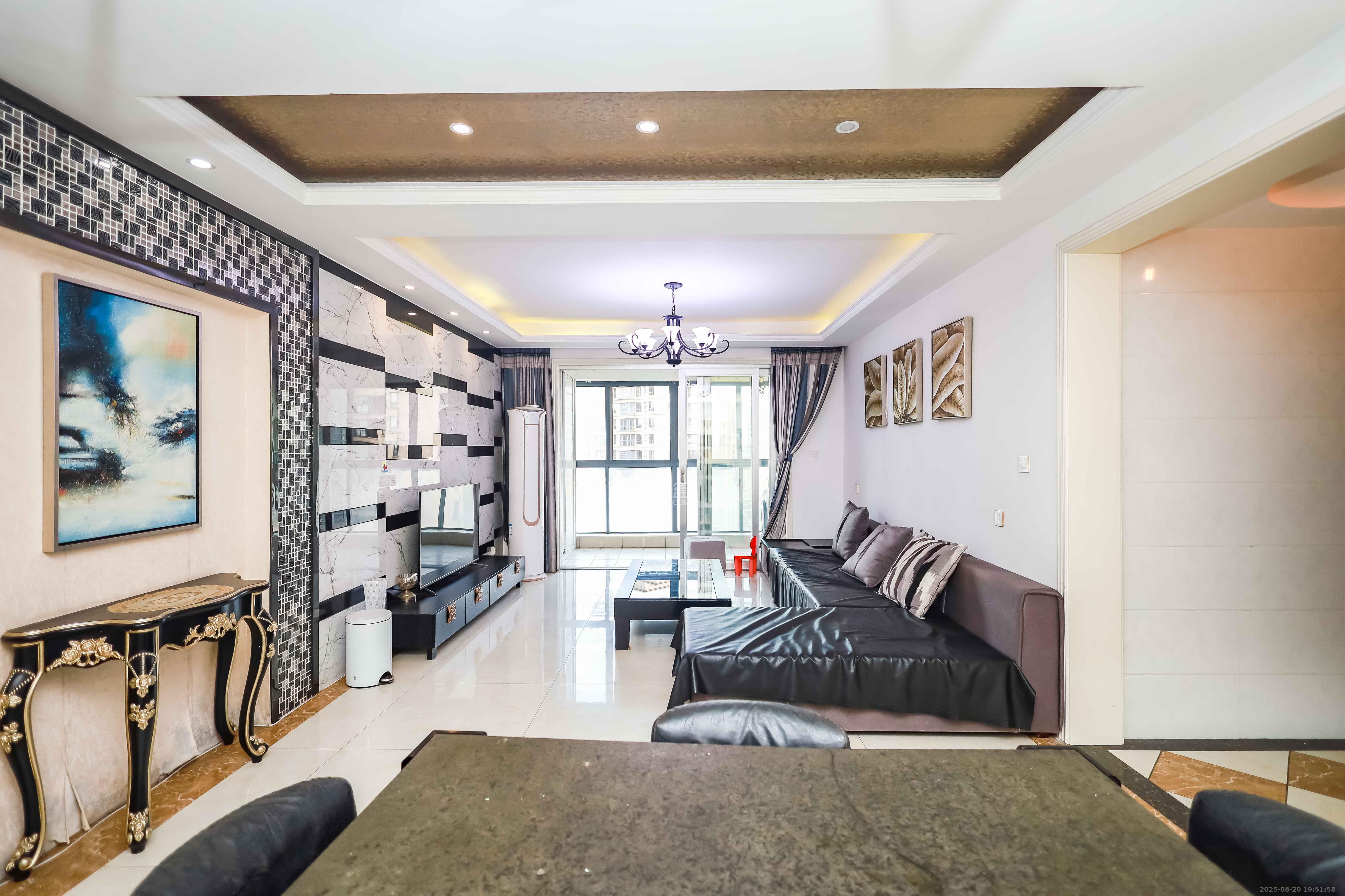 保利麓谷林语C区  4室2厅2卫    125.8万 保利麓谷林语C区  4室2厅2卫    125.8万