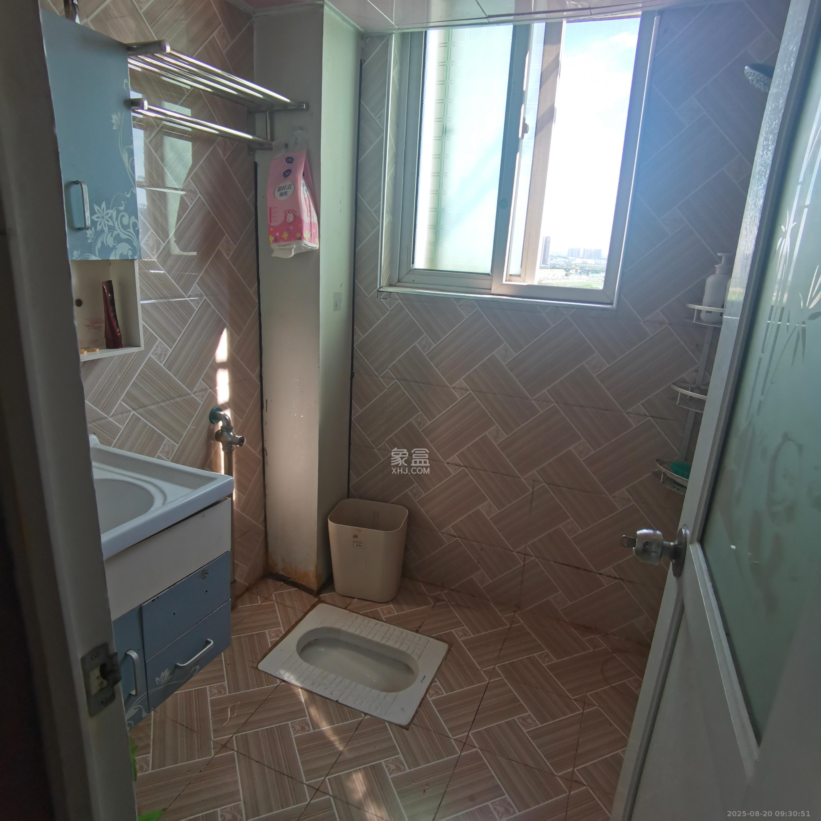 滨湖嘉园（湖滨小区）  2室1厅1卫    2800.0元/月室内图