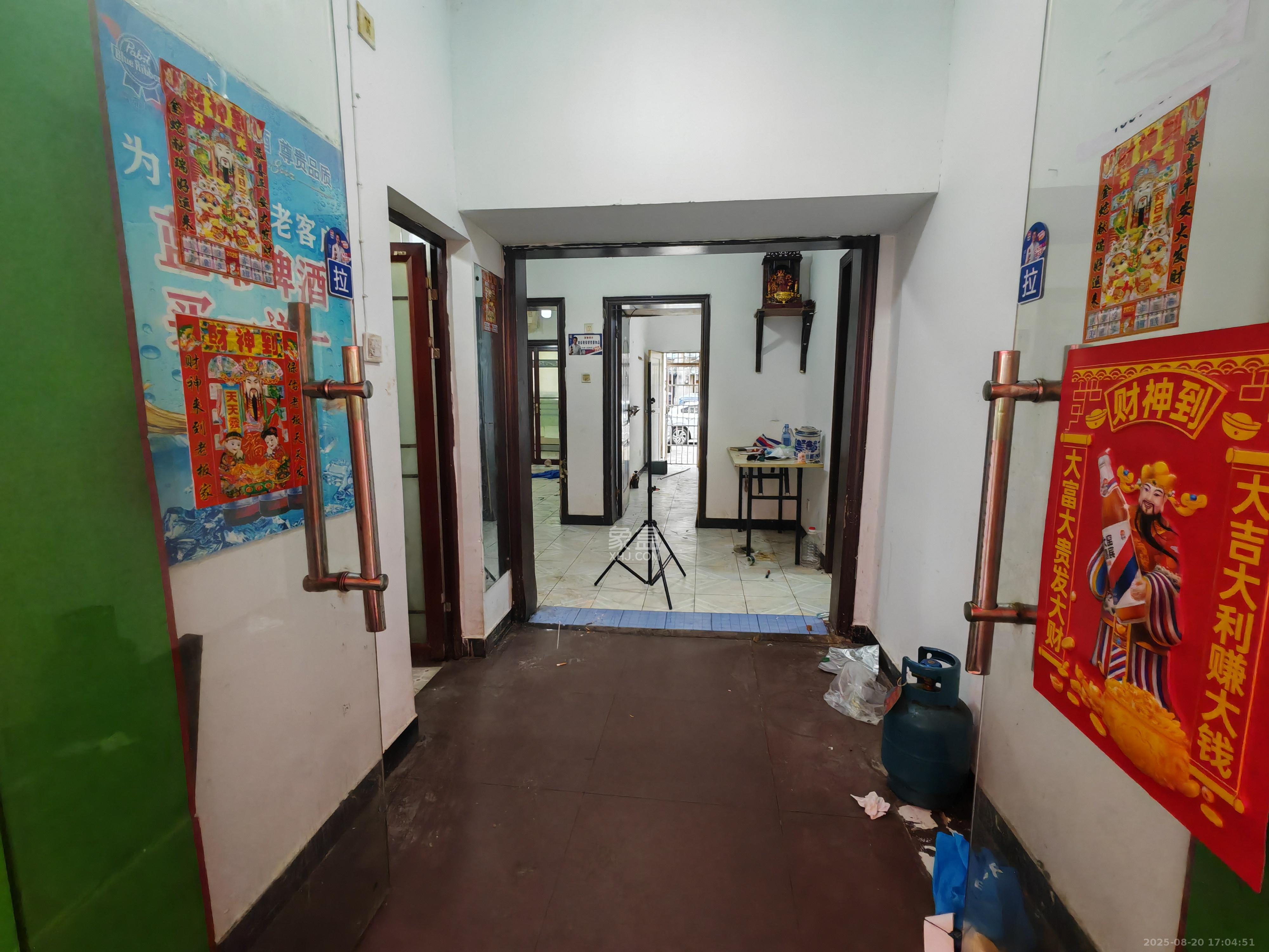 国庆新村  3室1厅1卫    2200.0元/月 国庆新村  3室1厅1卫    2200.0元/月室内图