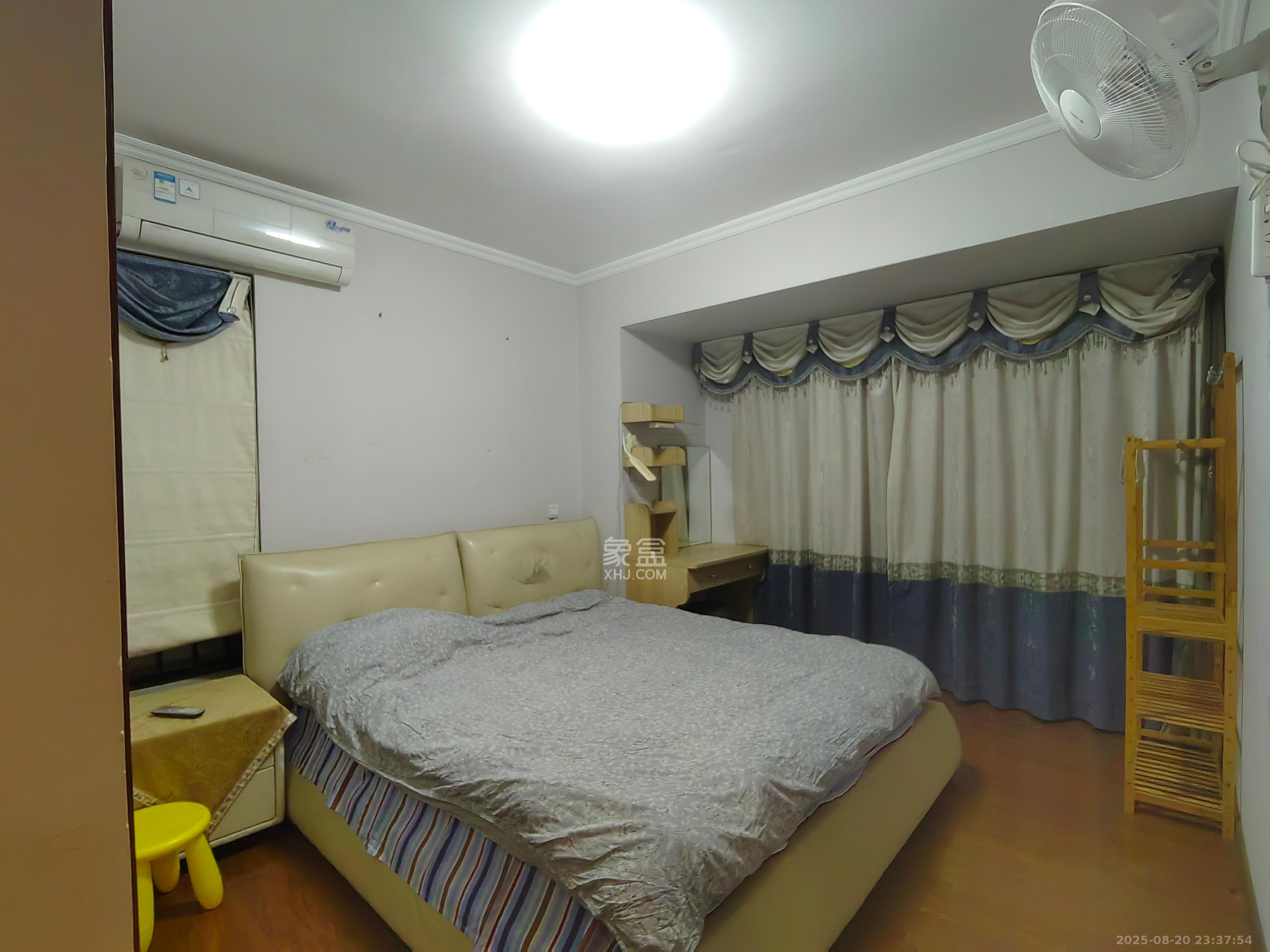 万科金域华府二期  3室2厅1卫    2400.0元/月 万科金域华府二期  3室2厅1卫    2400.0元/月室内图