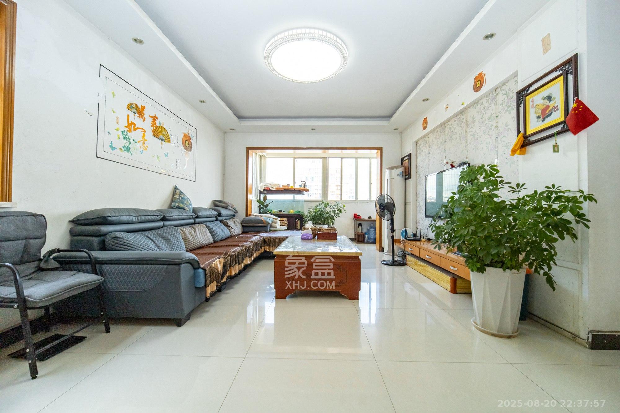 筑梦园 3室2厅2卫 72.8万 筑梦园 3室2厅2卫 72.8万客厅